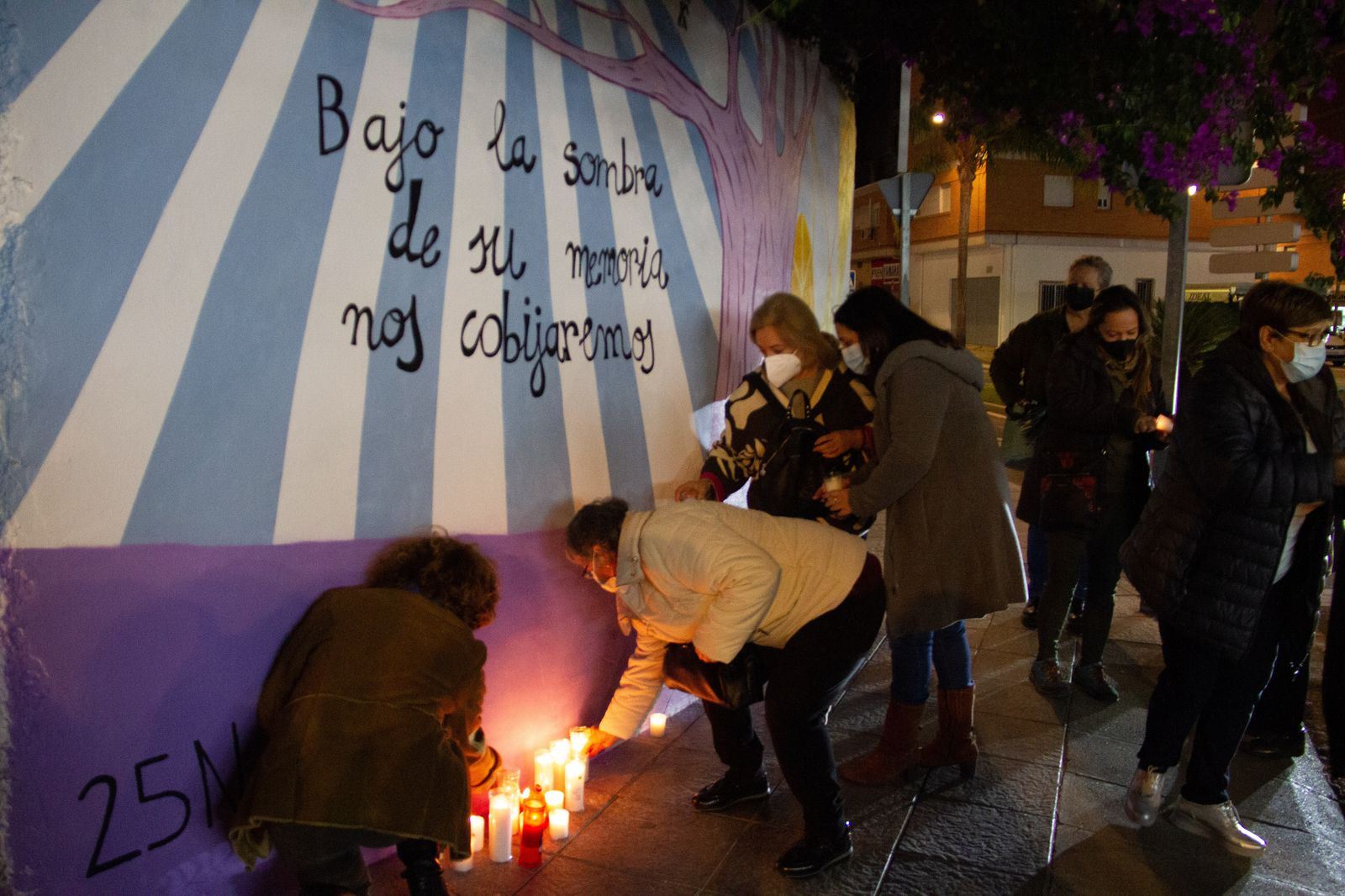La Costa de Granada reivindica la lucha contra la violencia sobre la mujer