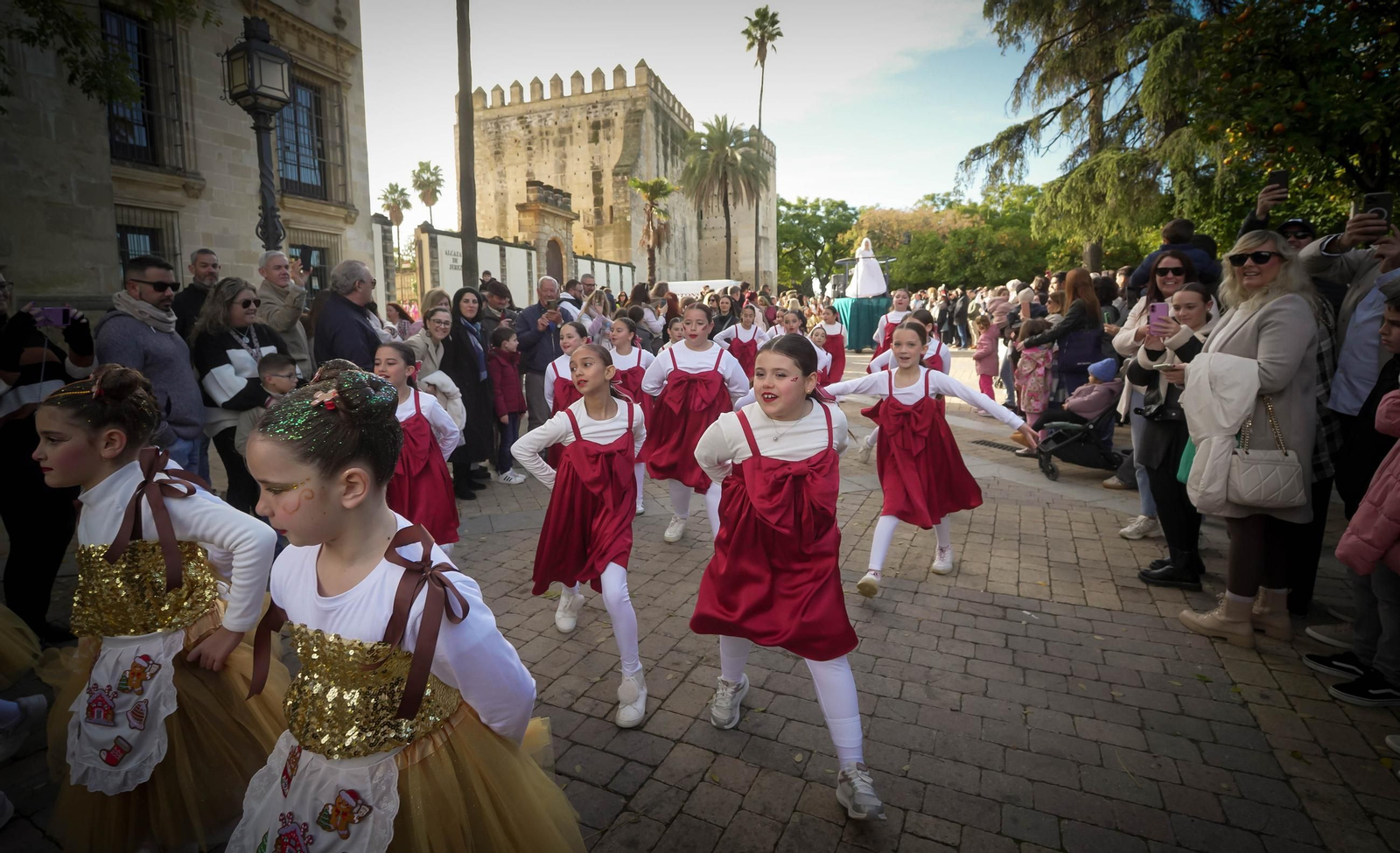 Imágenes del pasacalles Cascanueces en Jerez