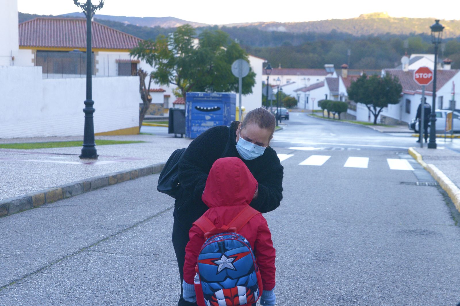 Primer día de colegio y  de alerta de grado 4 en Castellar