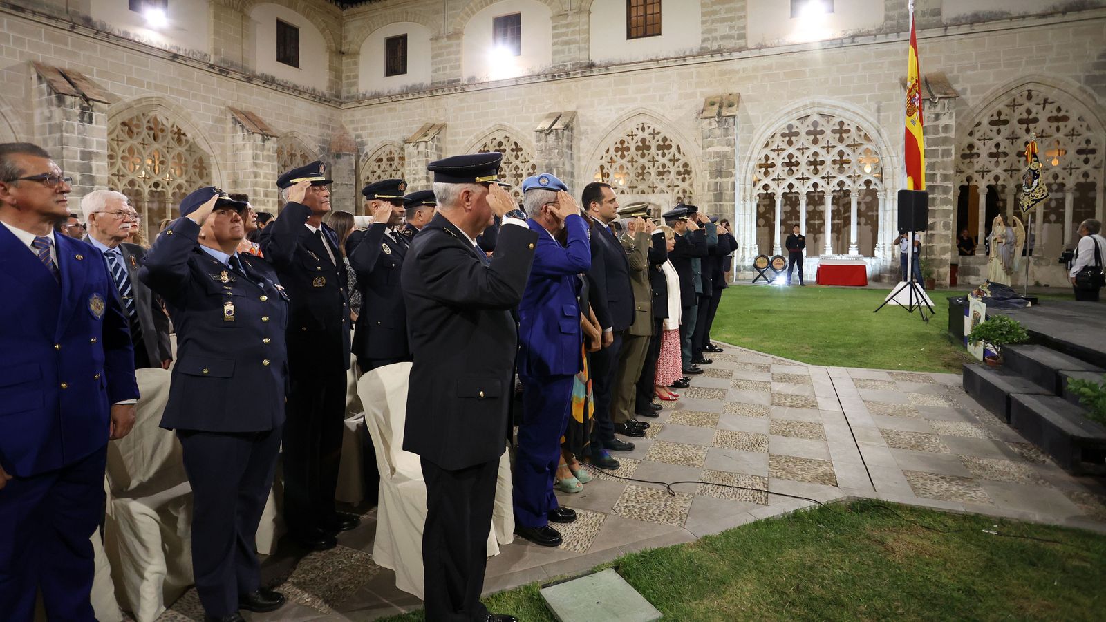 Entrega de medallas de la Asociación Santo Ángel de la Policía Nacional de Jerez