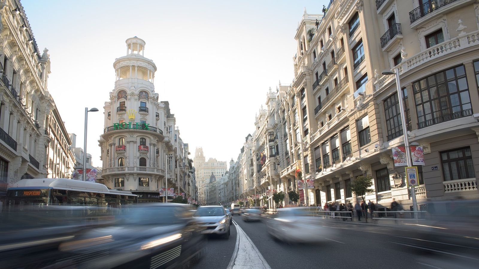 La activación de las ZBE llevará a que endurezcan las condiciones de circulación por las áreas definidas por cada ayuntamiento, con resticciones que afectarán especialmente a los vehículos más contaminantes.