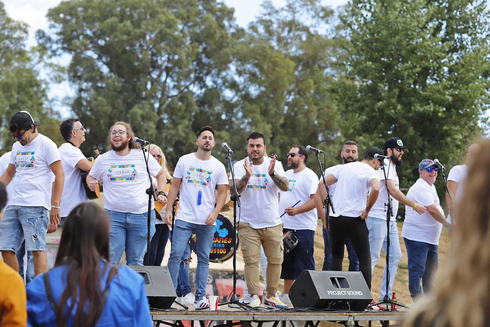 Imágenes de la convivencia carnavalera del Parque Moret en Huelva