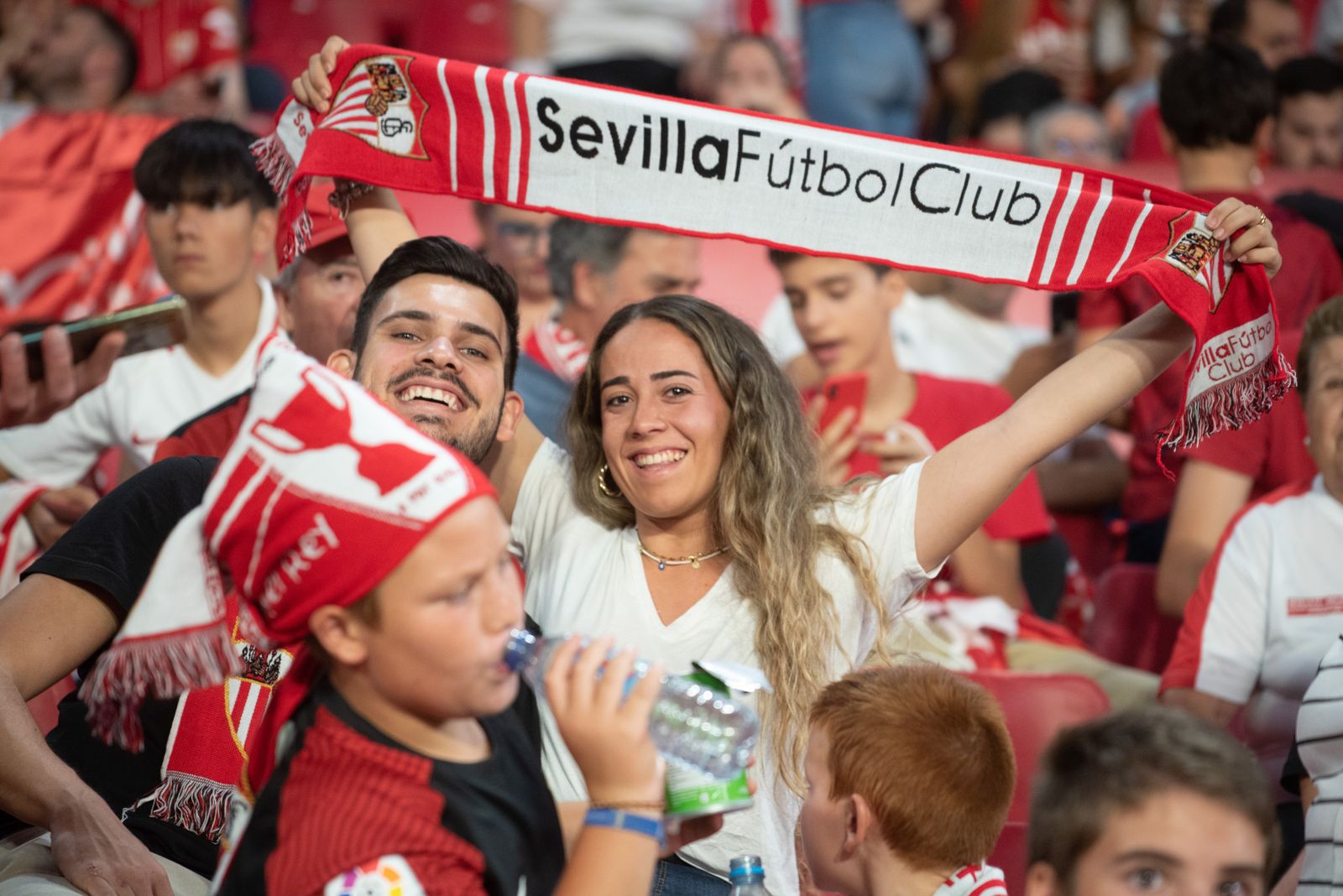 Búscate en la celebración del Sevilla, en el Sánchez-Pizjuán
