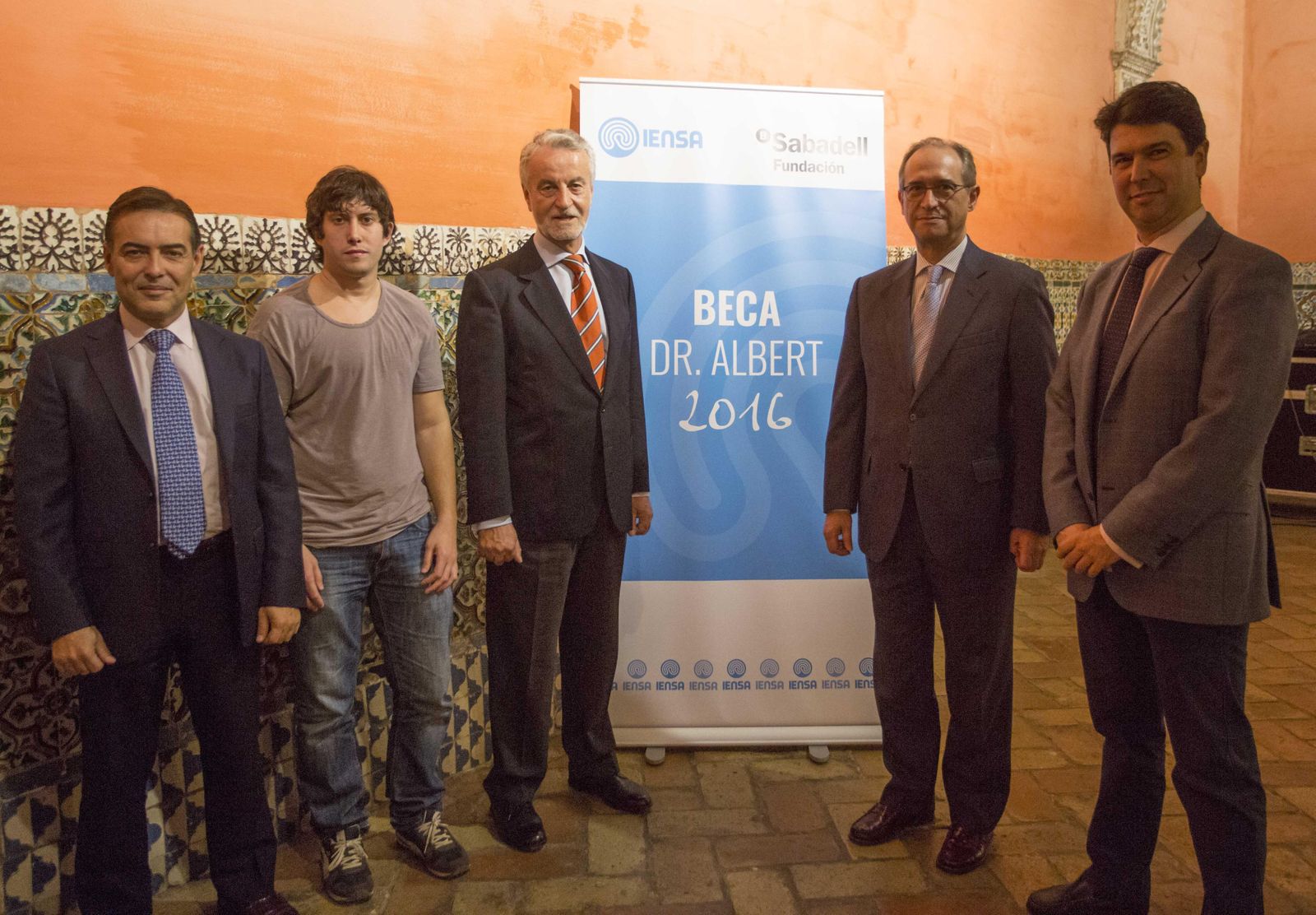 El subdirector de Iensa, José Manuel Montero; el investigador Christian Núñez Leánez; el director de Iensa, Francisco Trujillo; el director territorial de Sabadell-Urquijo Banca Privada, José Molina, y Manuel Rodríguez, subdirector de Iensa.