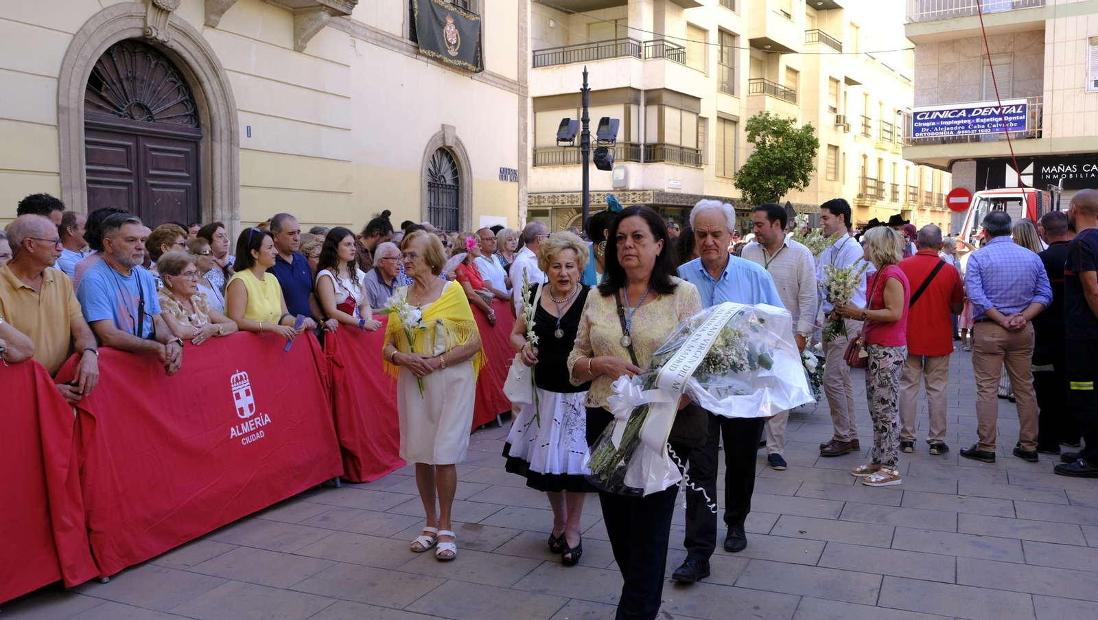La ofrenda floral a la Virgen del Mar en la Feria de Almería 2025, en imágenes