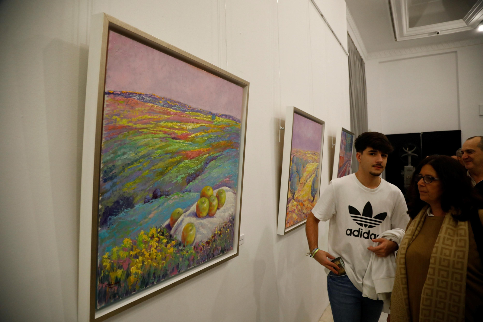 Miguel Cachinero expone su obra en el Real Círculo de la Amistad de Córdoba, en imágenes