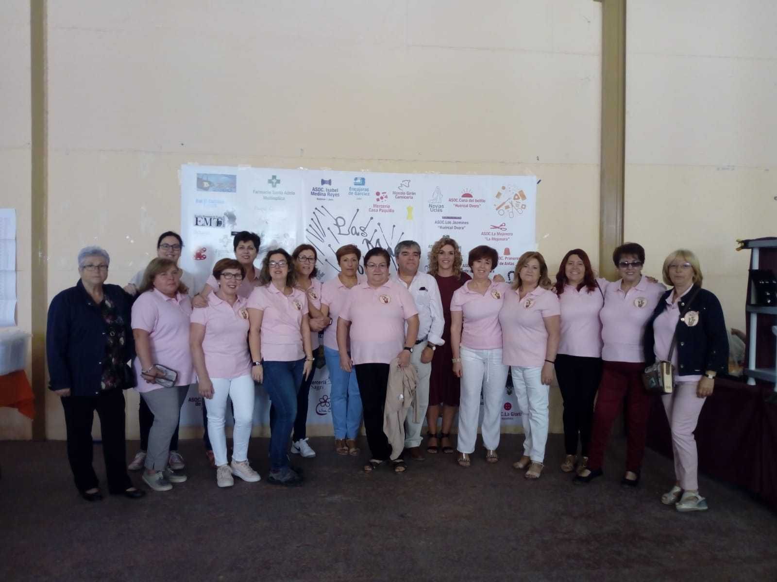 El grupo Las Maribolis de Huéscar organizó el Primer Encuentro de Bolillos.