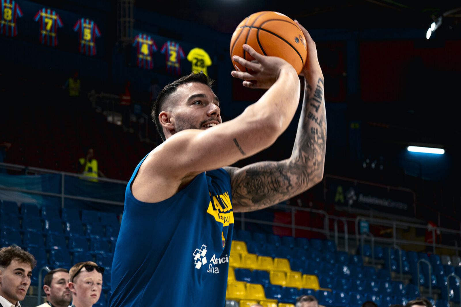 Barça-Unicaja: Calentamiento en el Palau Blaugrana