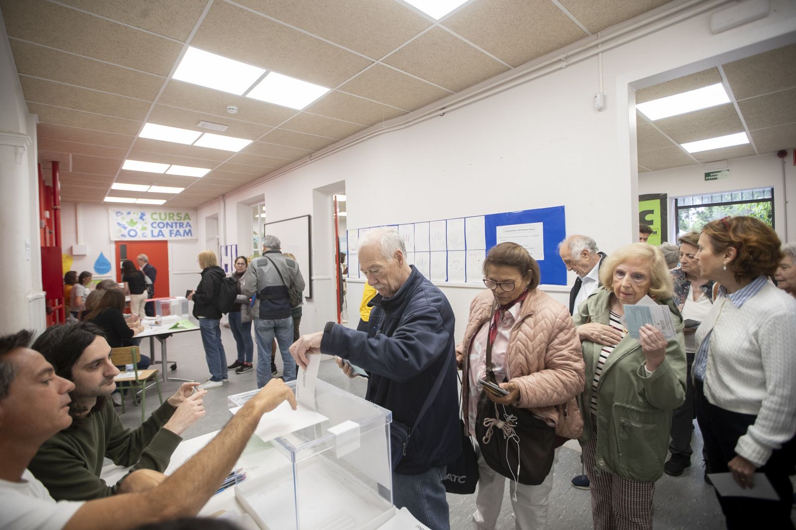 Las fotos de la jornada electoral en Cataluña