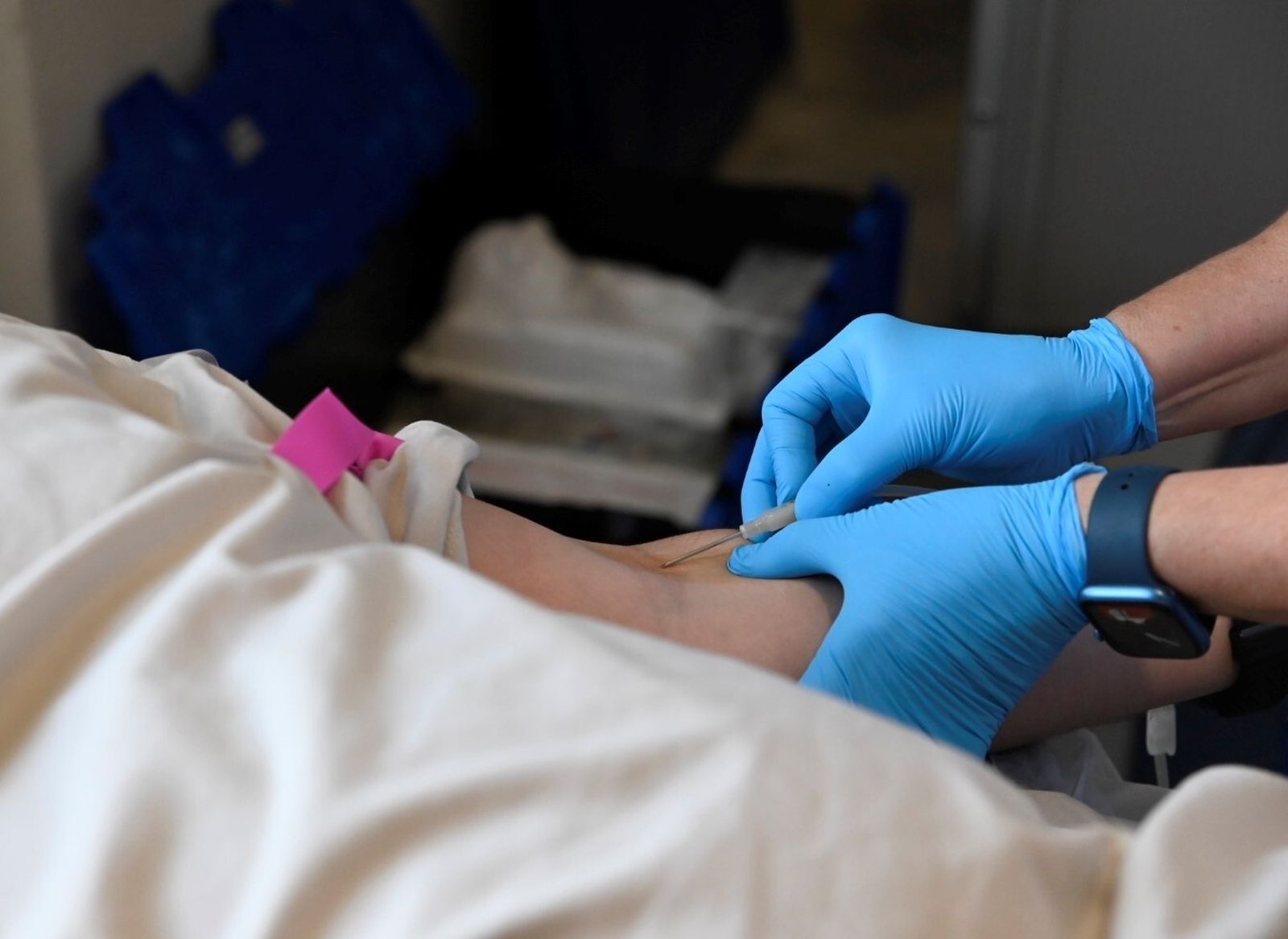 Las imágenes de la colecta de sangre en el Hospital Reina Sofía por la XXII Semana de la Donación