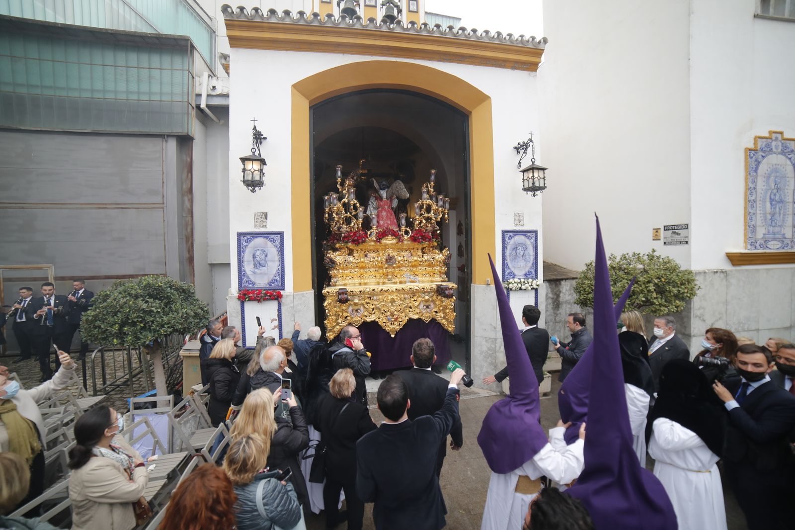 Fotos de Las Aguas el Lunes Santo en la Semana Santa de Sevilla