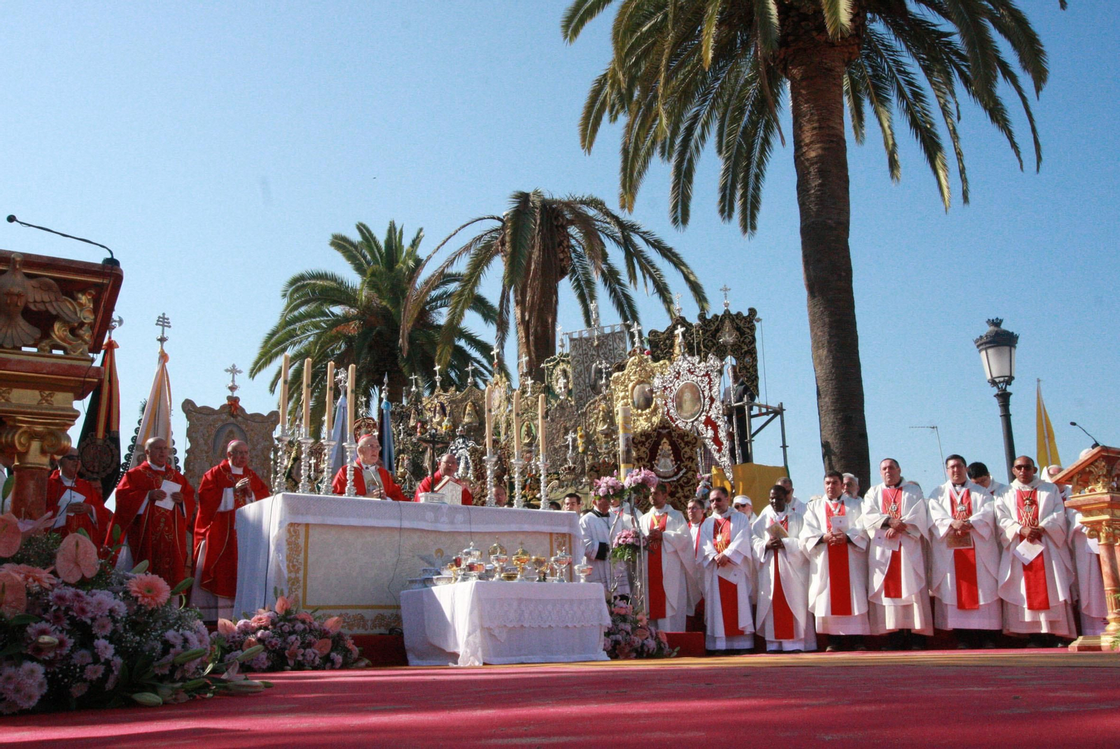 Las imágenes de la Misa de Pentecostés en El Rocío