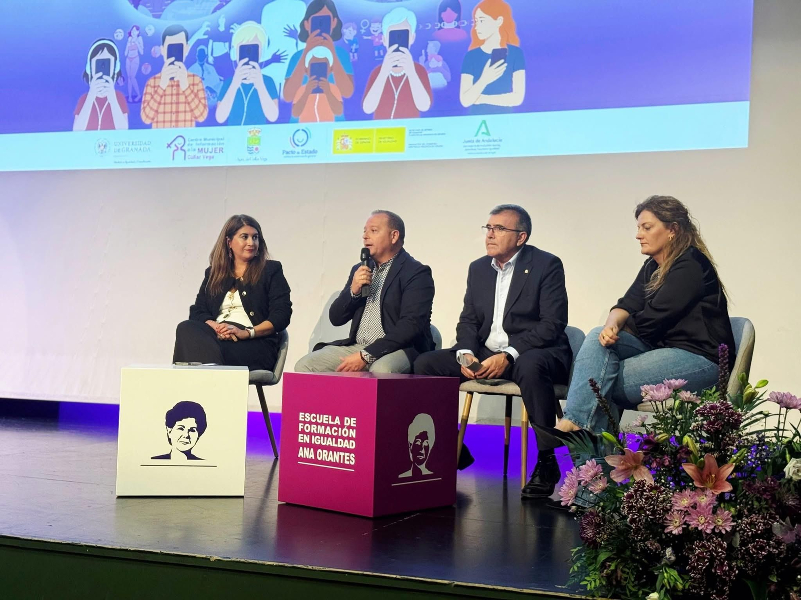 Imagen de una de las charlas celebradas en Cúllar Vega