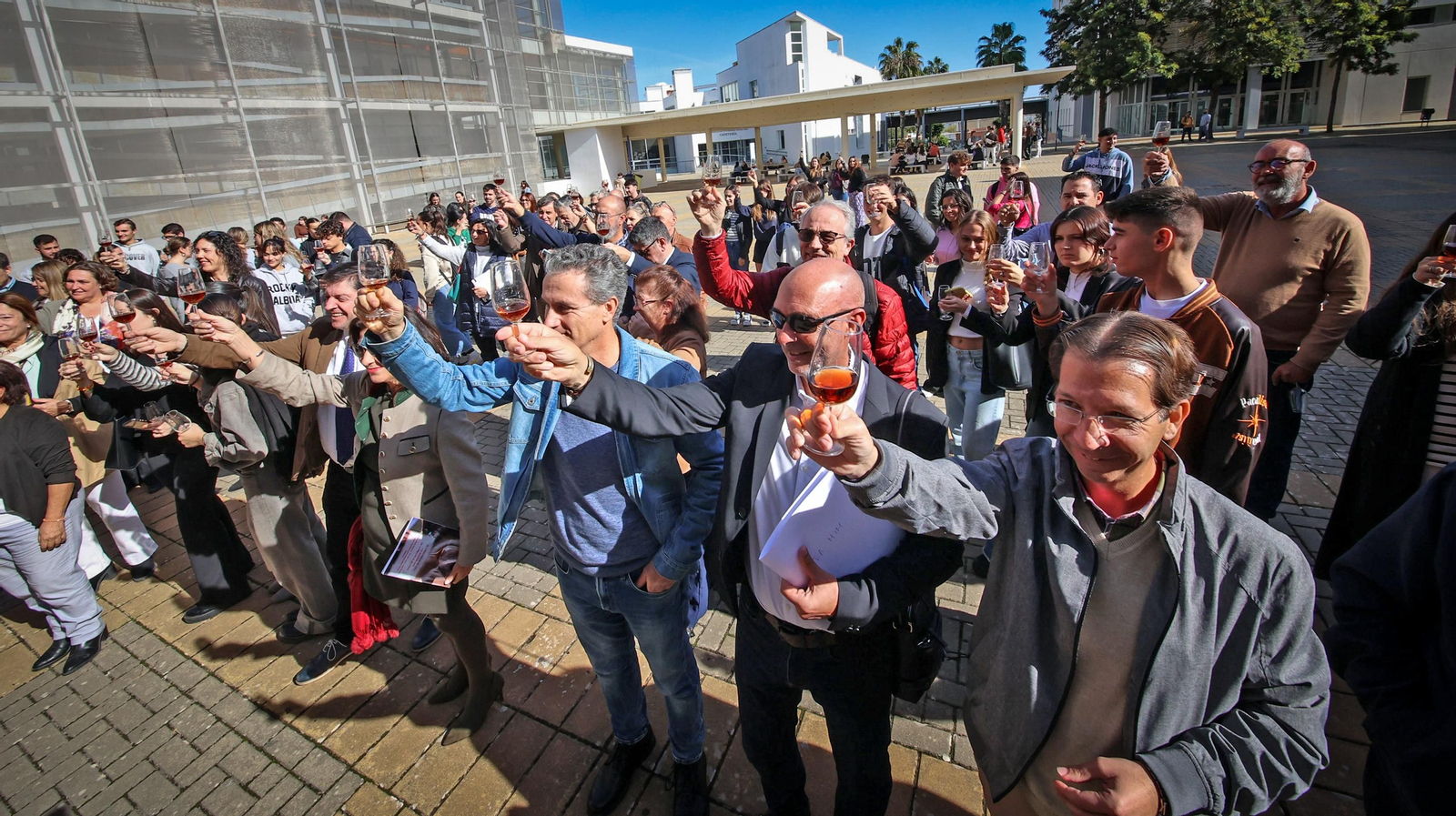 Búscate en el Brindis por el Día Mundial del Enoturismo en el Campus de Jerez