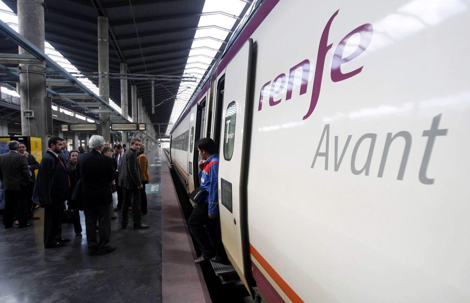 Uno de los trenes Avant en Córdoba.