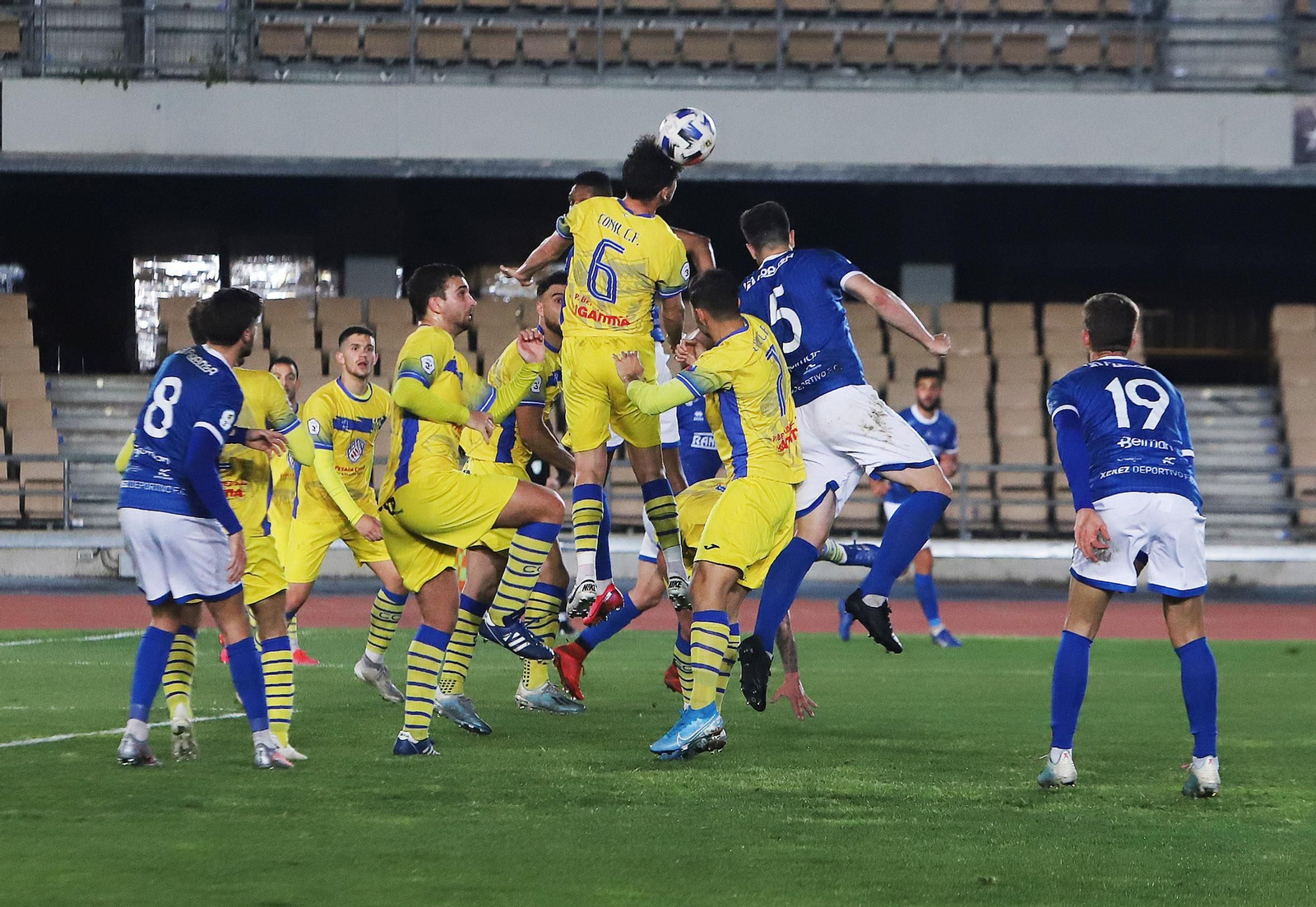 Imágenes del partido entre el Xerez DFC-Conil