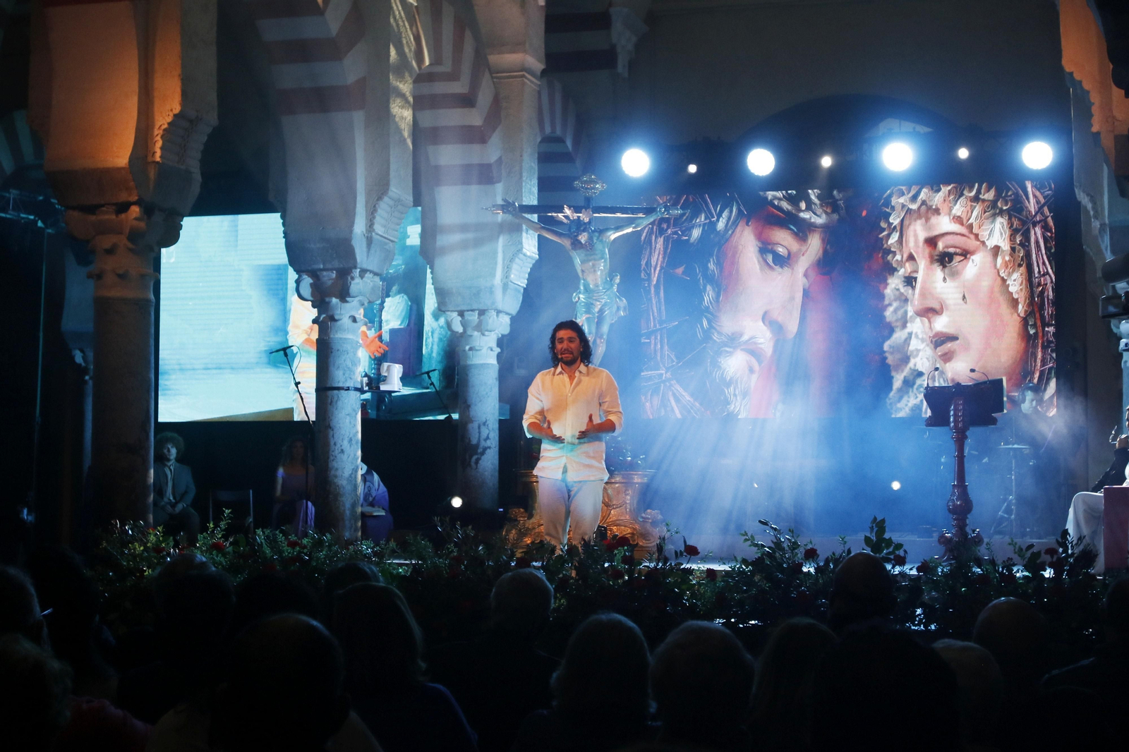 Un momento del musical en la Mezquita-Catedral. Un momento del musical en la Mezquita-Catedral.