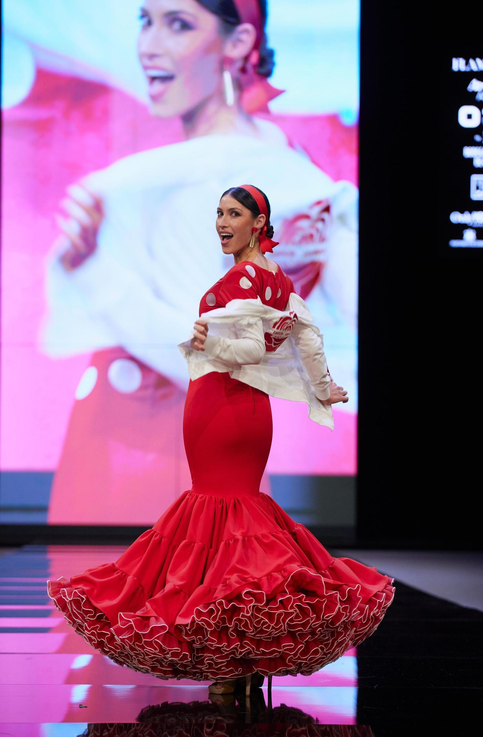 El desfile de Leticia Lorenzo en SIMOF 2025.