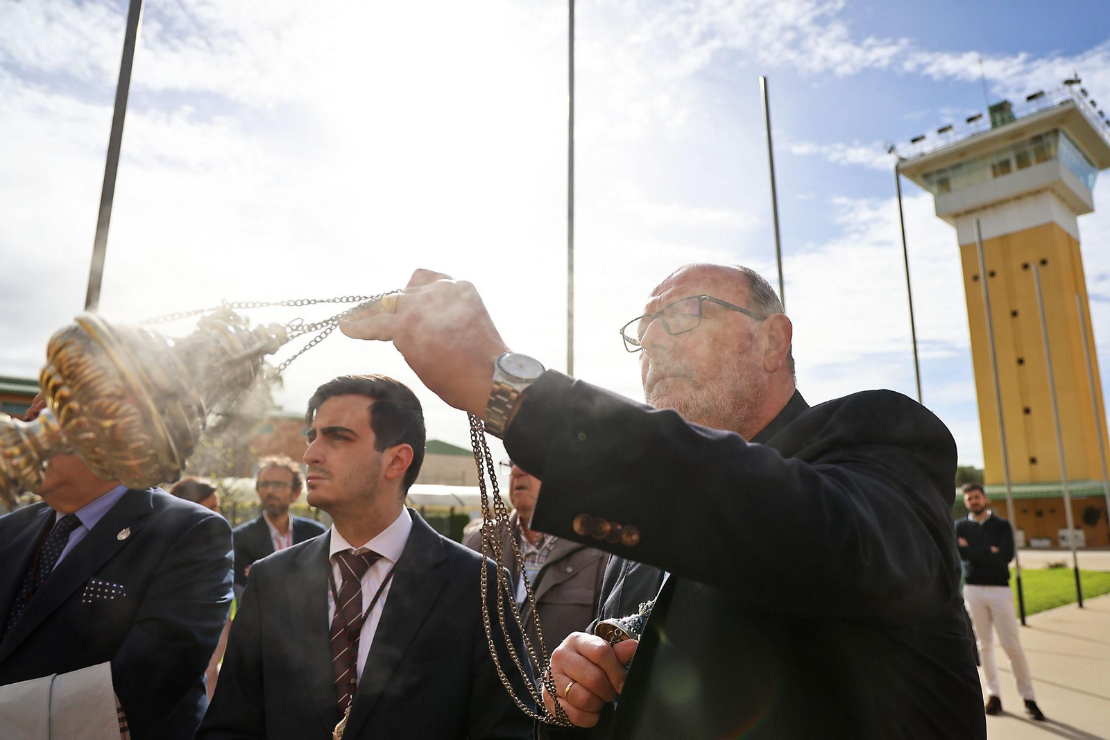 Las mejores imágenes del traslado del Cristo de la Pasión al Centro Penitenciario de Huelva