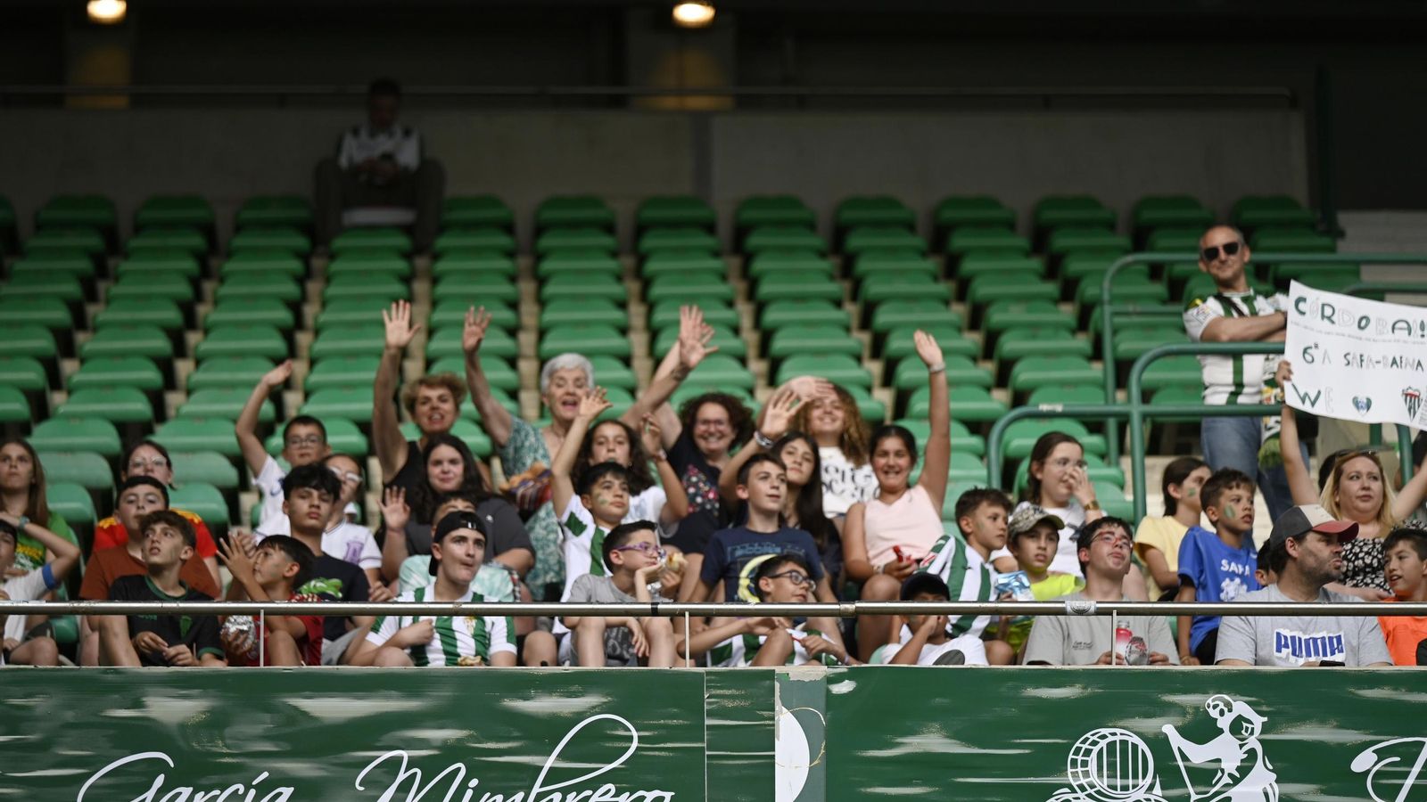 Las mejores fotos del ambiente en El Arcángel para el Córdoba CF - Albacete