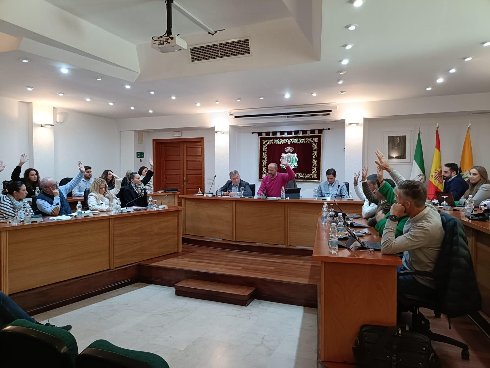 La votación del punto sobre la consulta popular, este jueves.