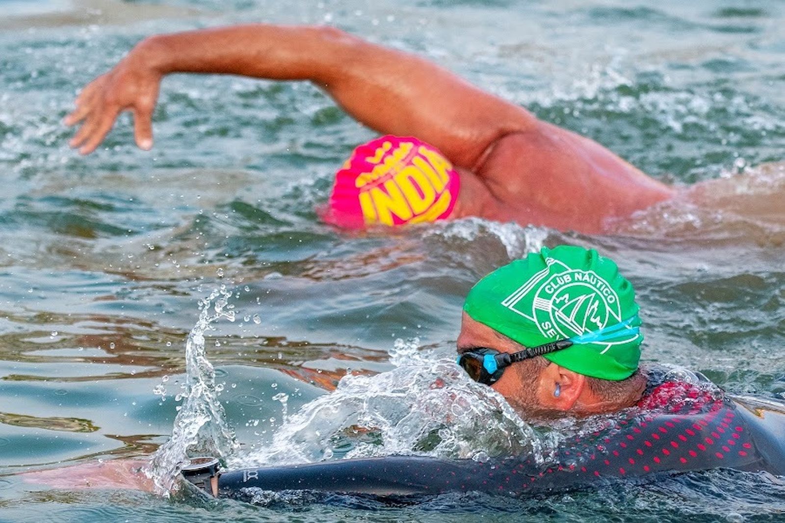 Triatlón a lo largo del Guadalquivir a beneficio de la Fundación Vicente Ferrer