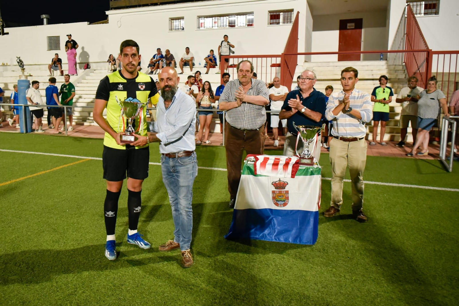 Las imágenes del triunfo del Xerez CD en el Trofeo Andrés Chacón
