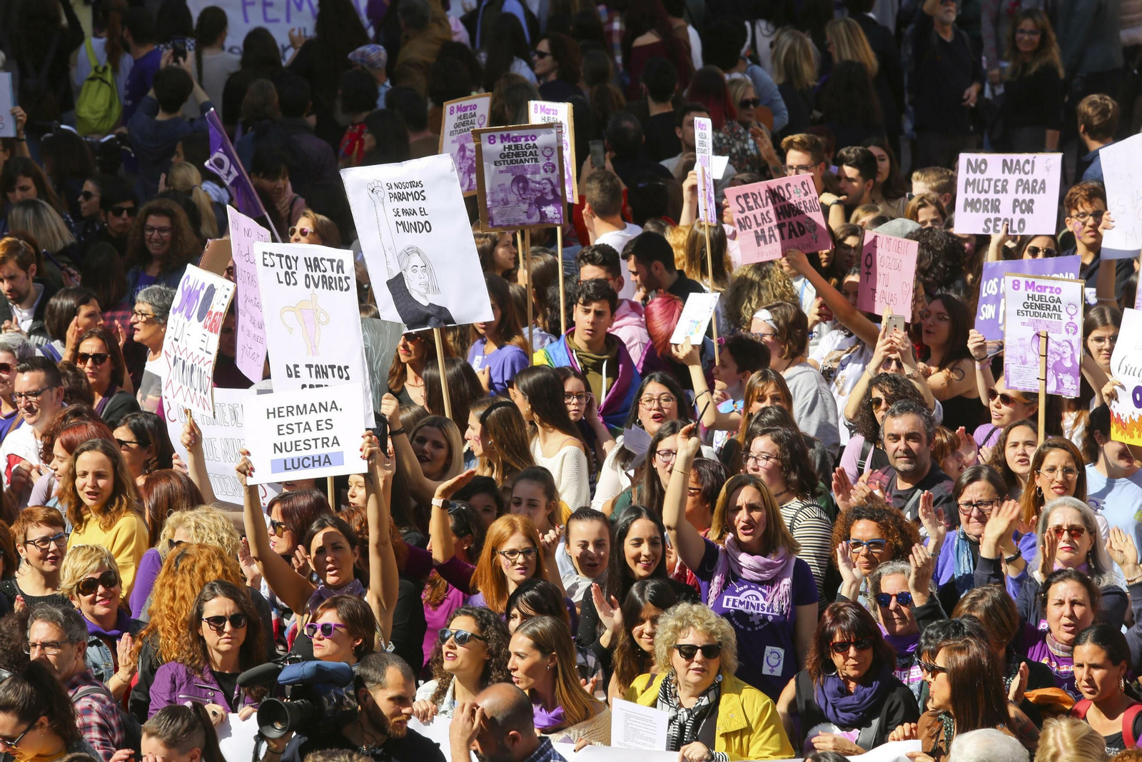 8M Día de la Mujer. Concentración en la Plaza de la Constitución