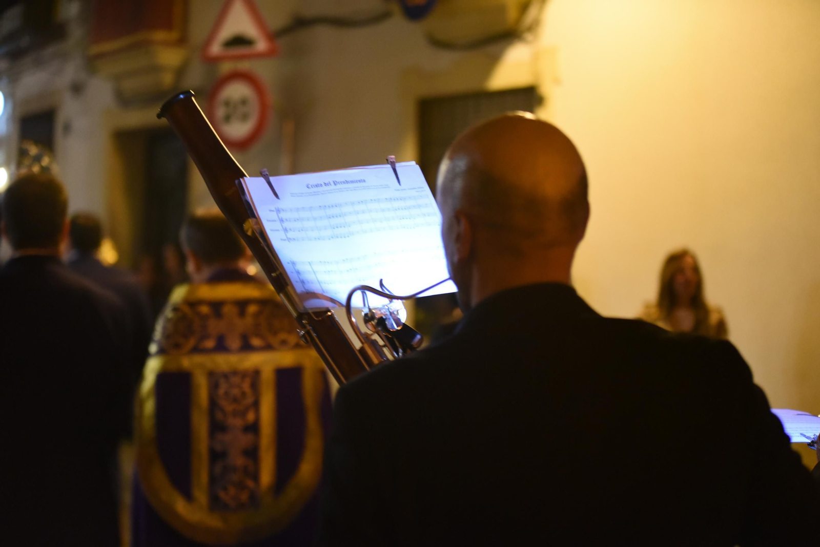 Las mejores fotos de un Viernes de Dolores de vía crucis como prólogo de la Semana Santa de Córdoba