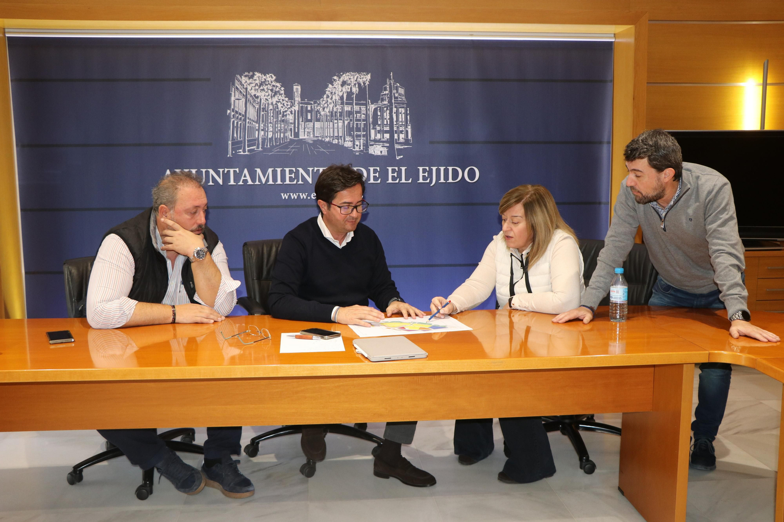 Trabajo sobre el plano de El Ejido.