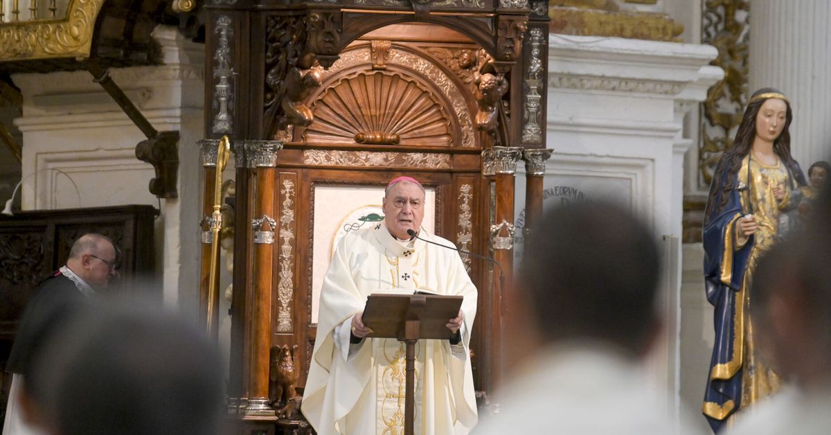 La Catedral de Granada acoge una misa para rezar por el descanso eterno ...