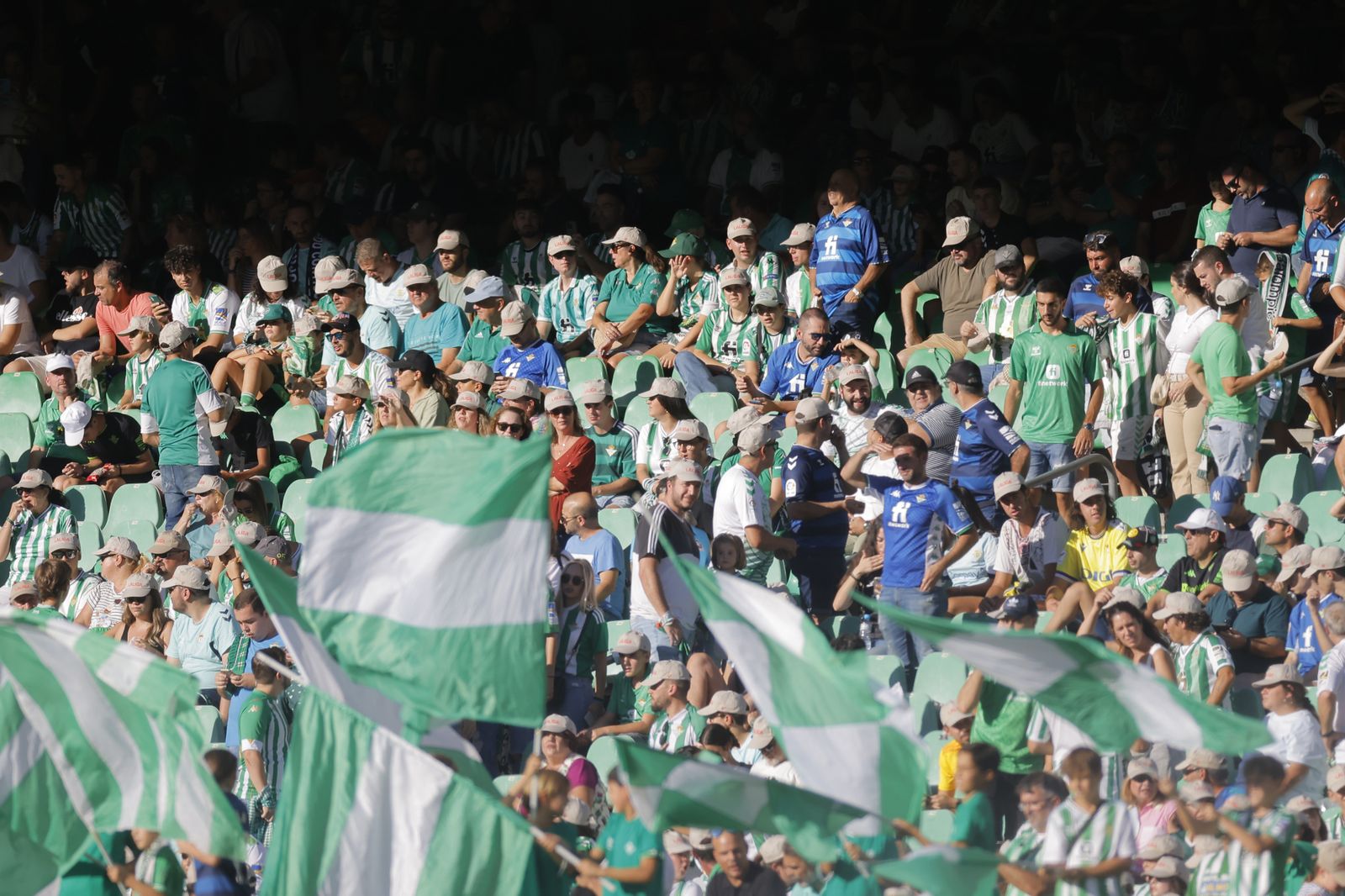 Búscate en las fotos del Betis-Cádiz