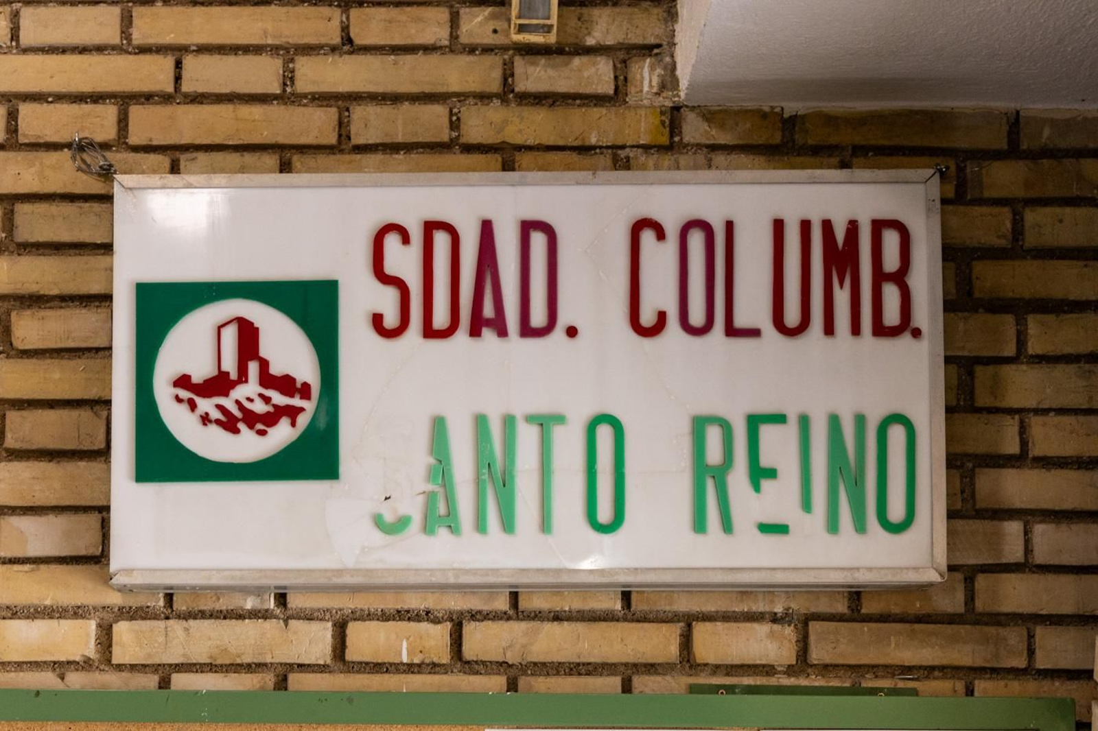 Los letreros más míticos de Jaén se rescatan y exhiben en la exposición Rótulos Chuléricos'