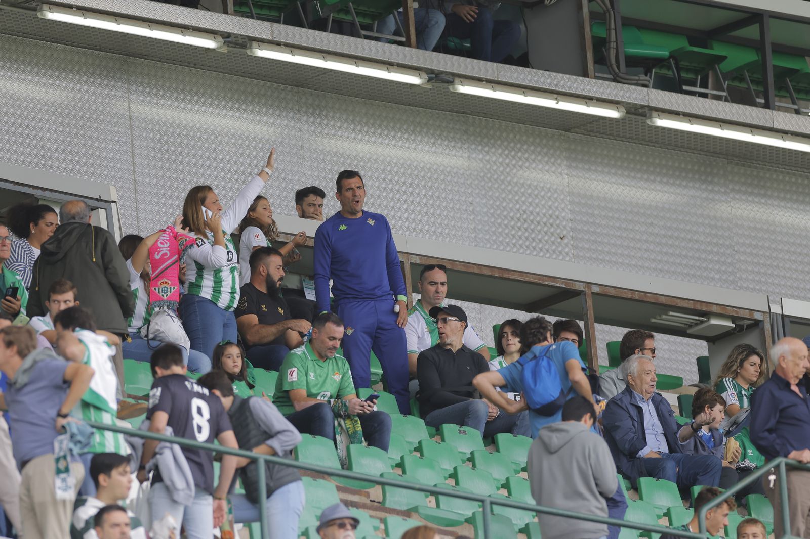 Búscate en las fotos del Betis-Osasuna