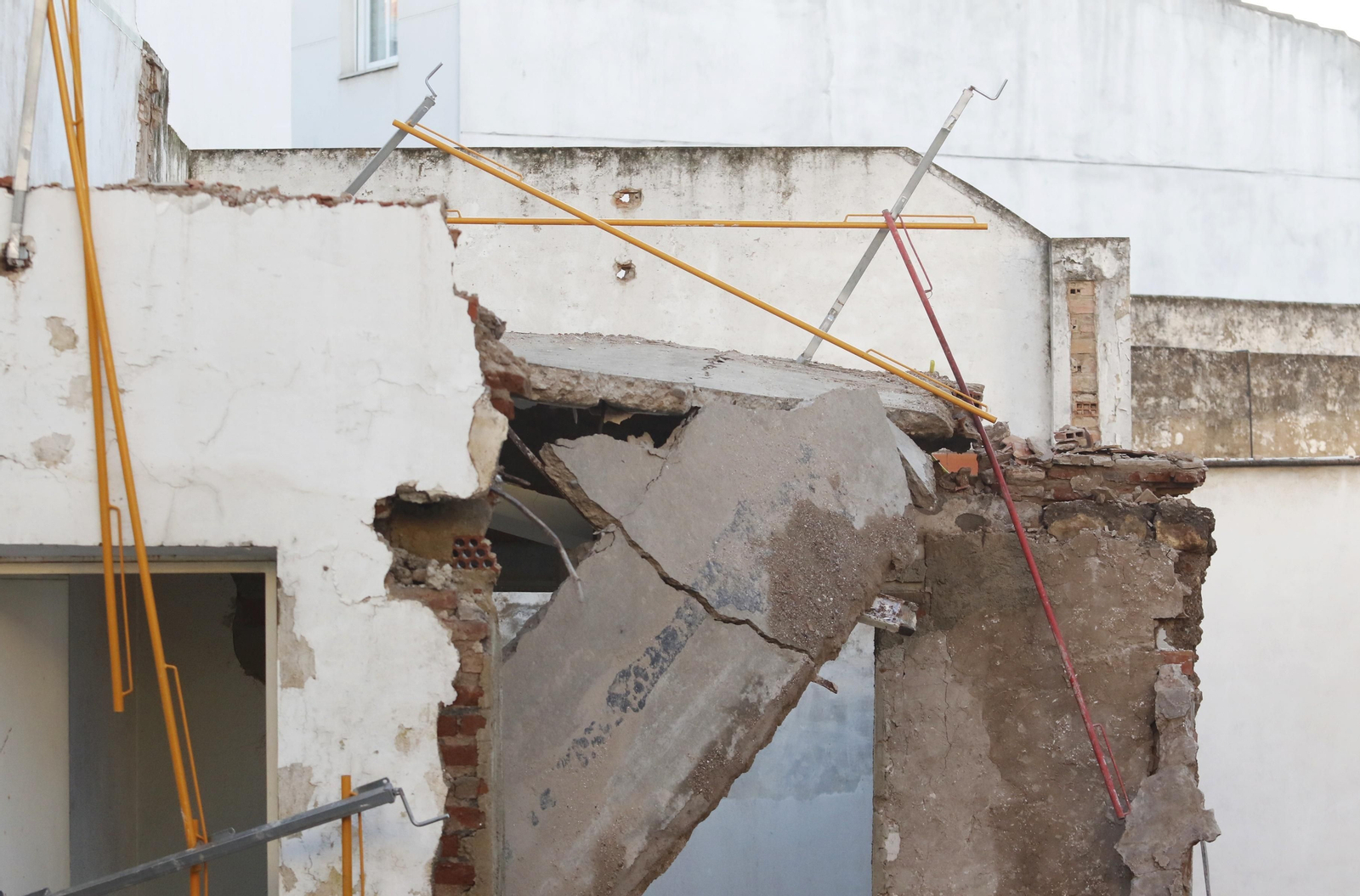 El derrumbe de la casa de la calle San Acisclo en Córdoba, en imágenes