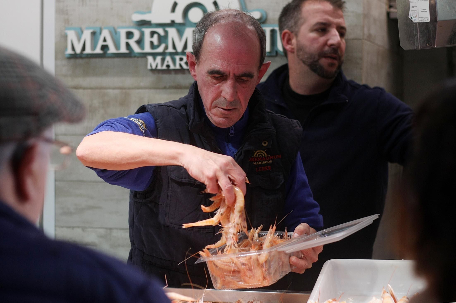 La gamba de Huelva, reina del mercado en los días previos a la Navidad