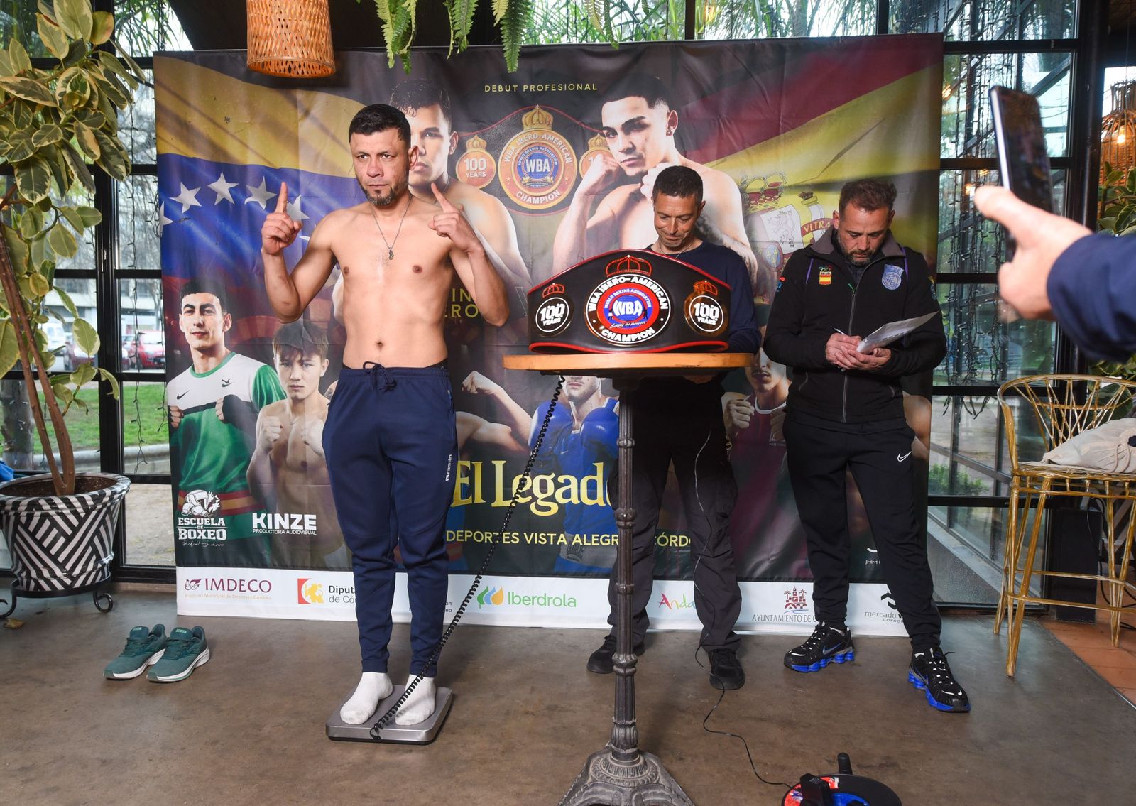 Las fotos del pesaje de la velada de Rafa Lozano Jr. en Córdoba