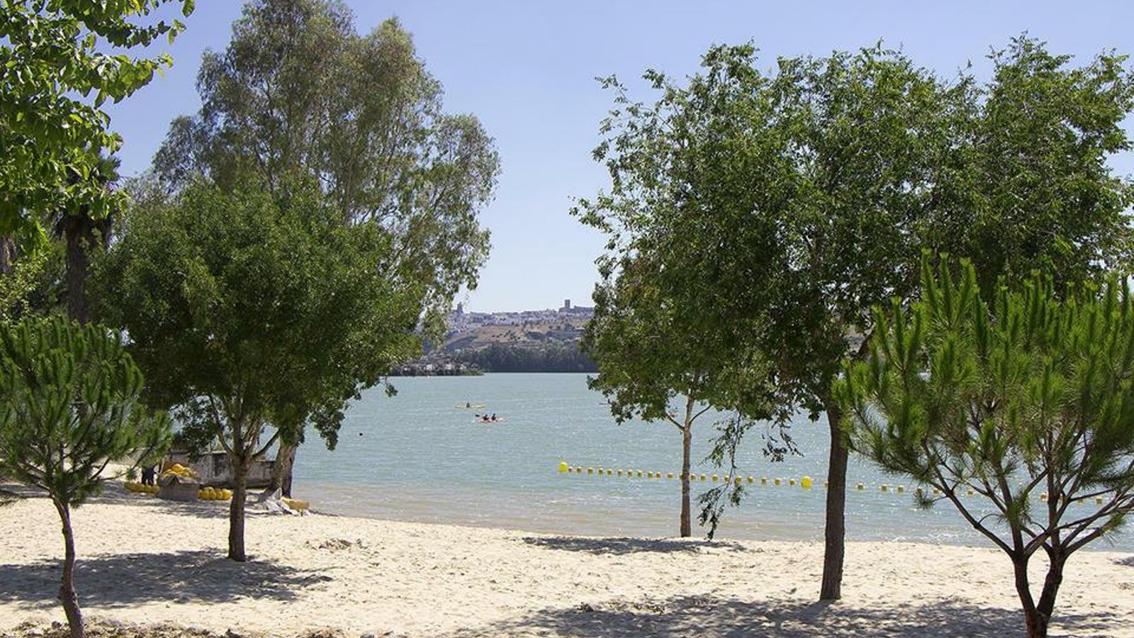 La zona del pantano y playita de Arcos de la Frontera.