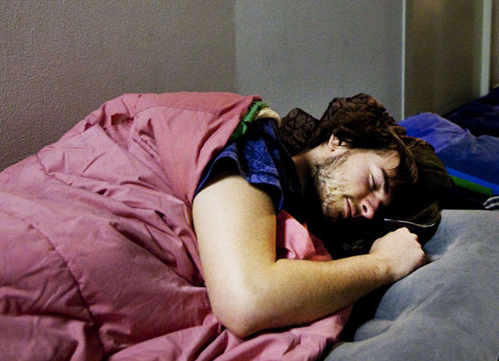 Los adultos sanos pueden dormir menos a medida que envejecen