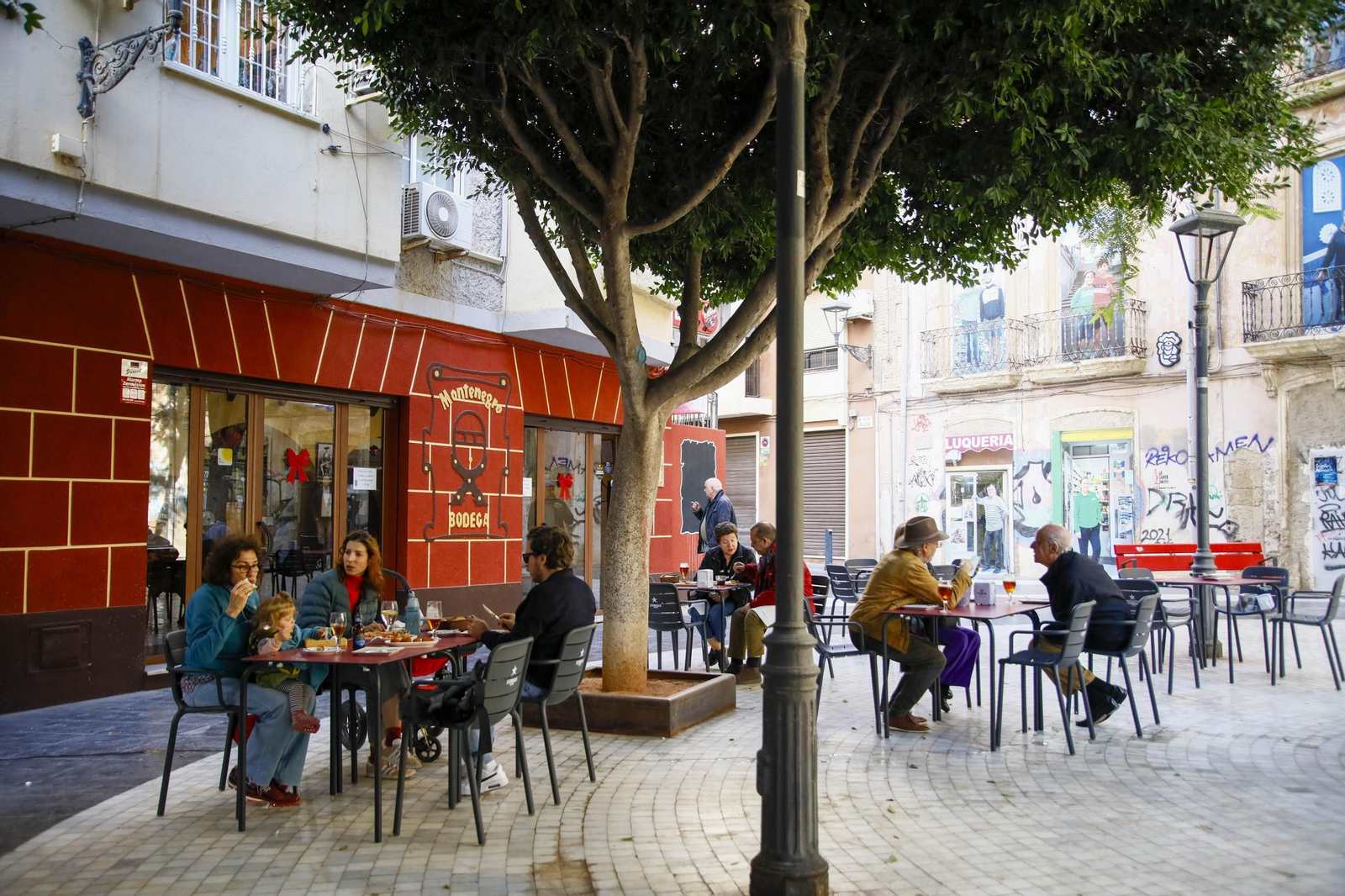Bodegas y tabernas castizas de Almería, en imágenes