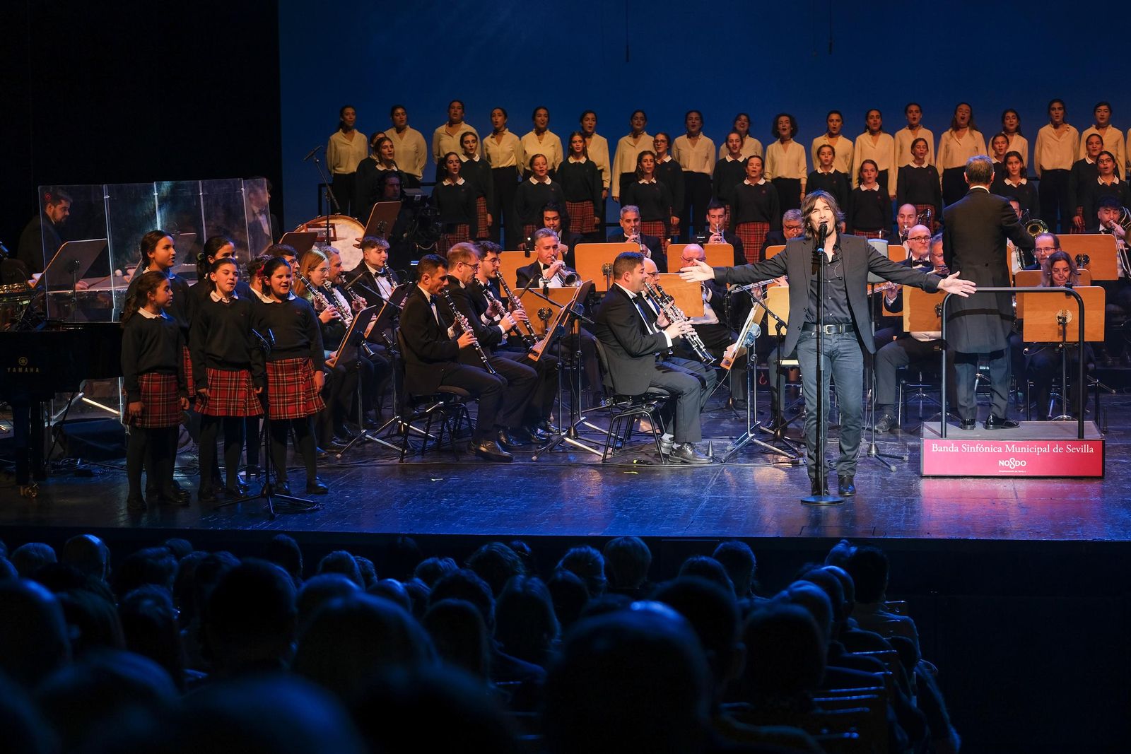 Imágenes del espectáculo Así canta nuestra tierra en Navidad, de la Fundación Cajasol y Alalá