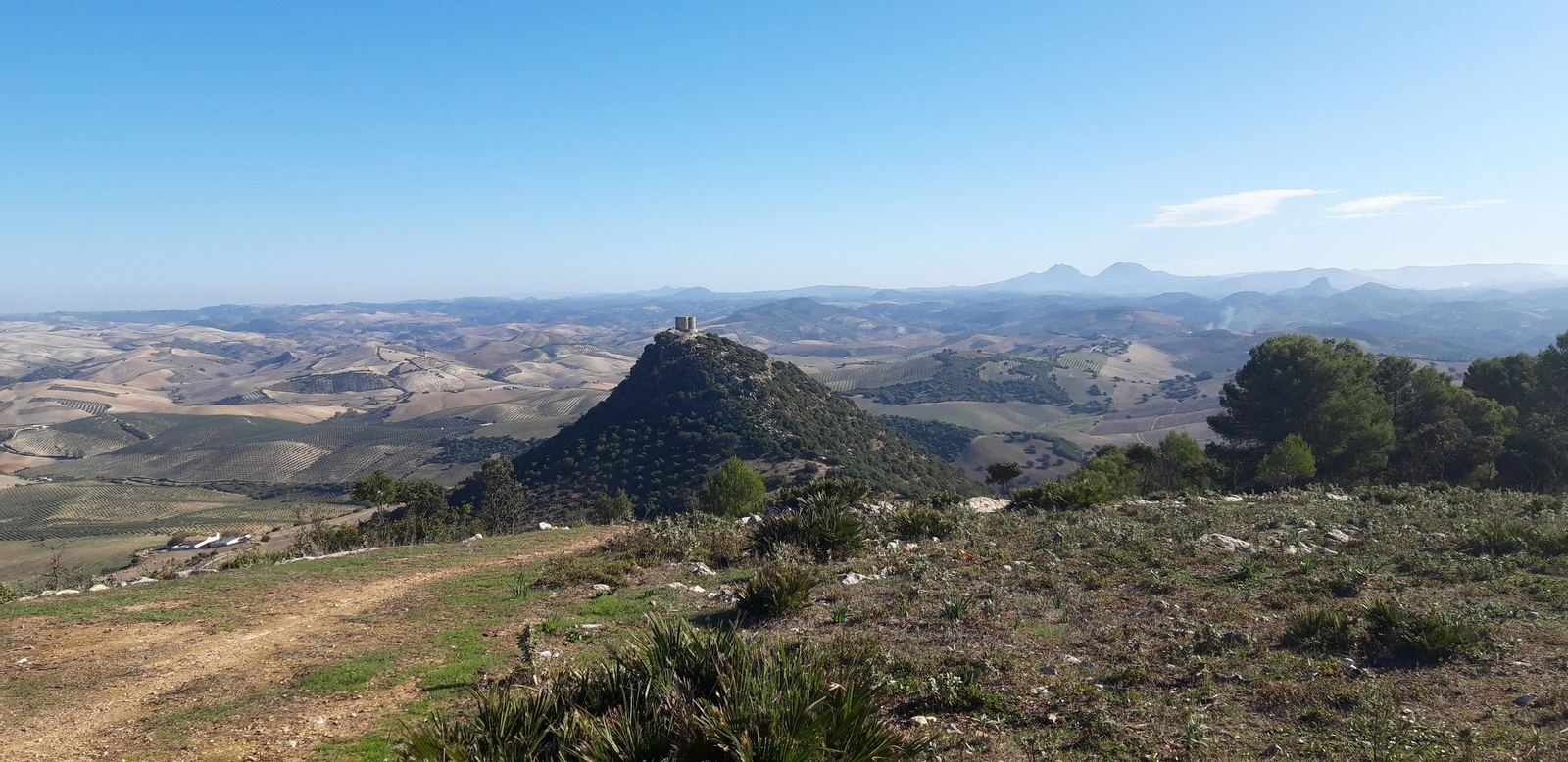 Las fotos de la ruta del castillo de Cote, en Montellano