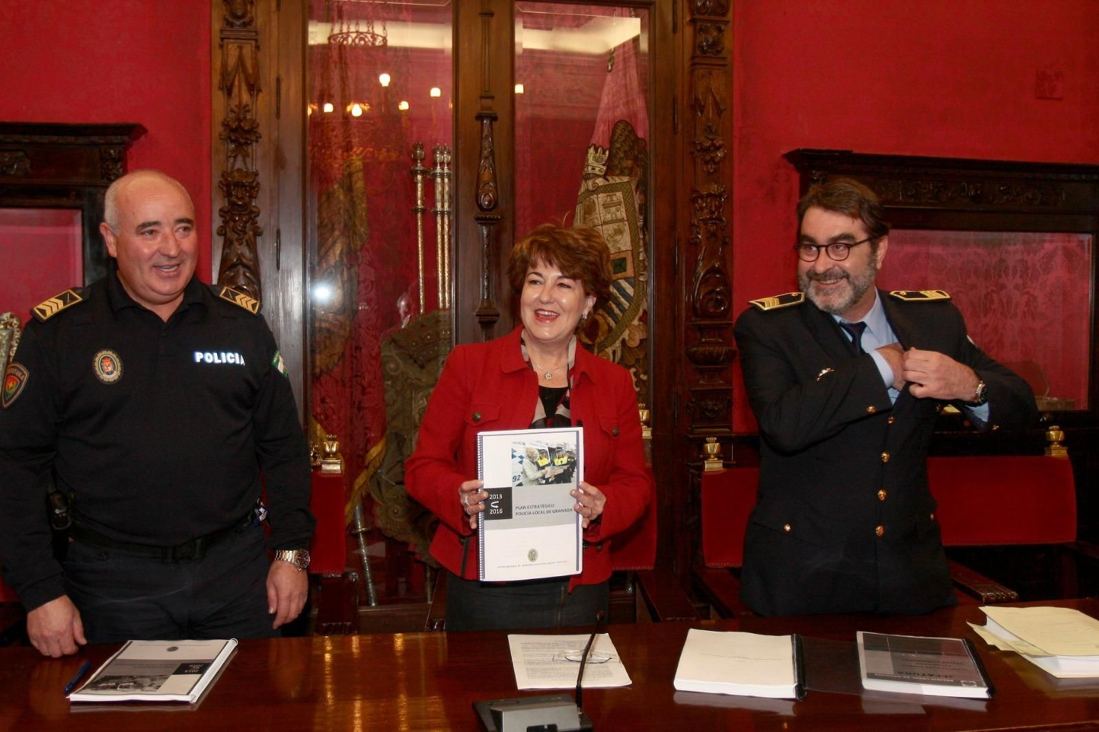 José Manuel Jiménez Avilés (izquierda) es el nuevo jefe de la Policía Local de Granada