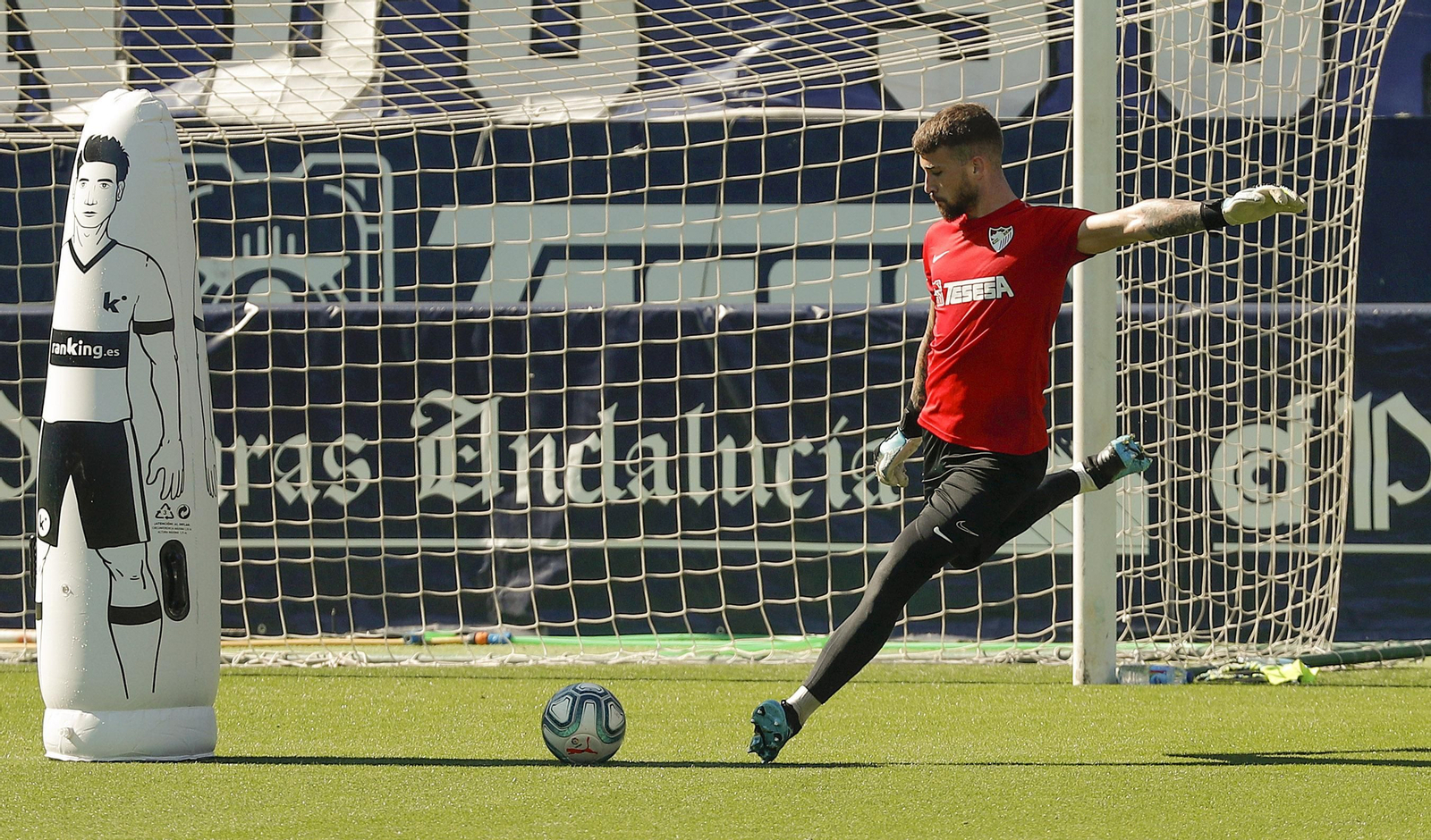 Los fotos del primer entrenamiento del Málaga CF por grupos Los fotos del primer entrenamiento del Málaga CF por grupos