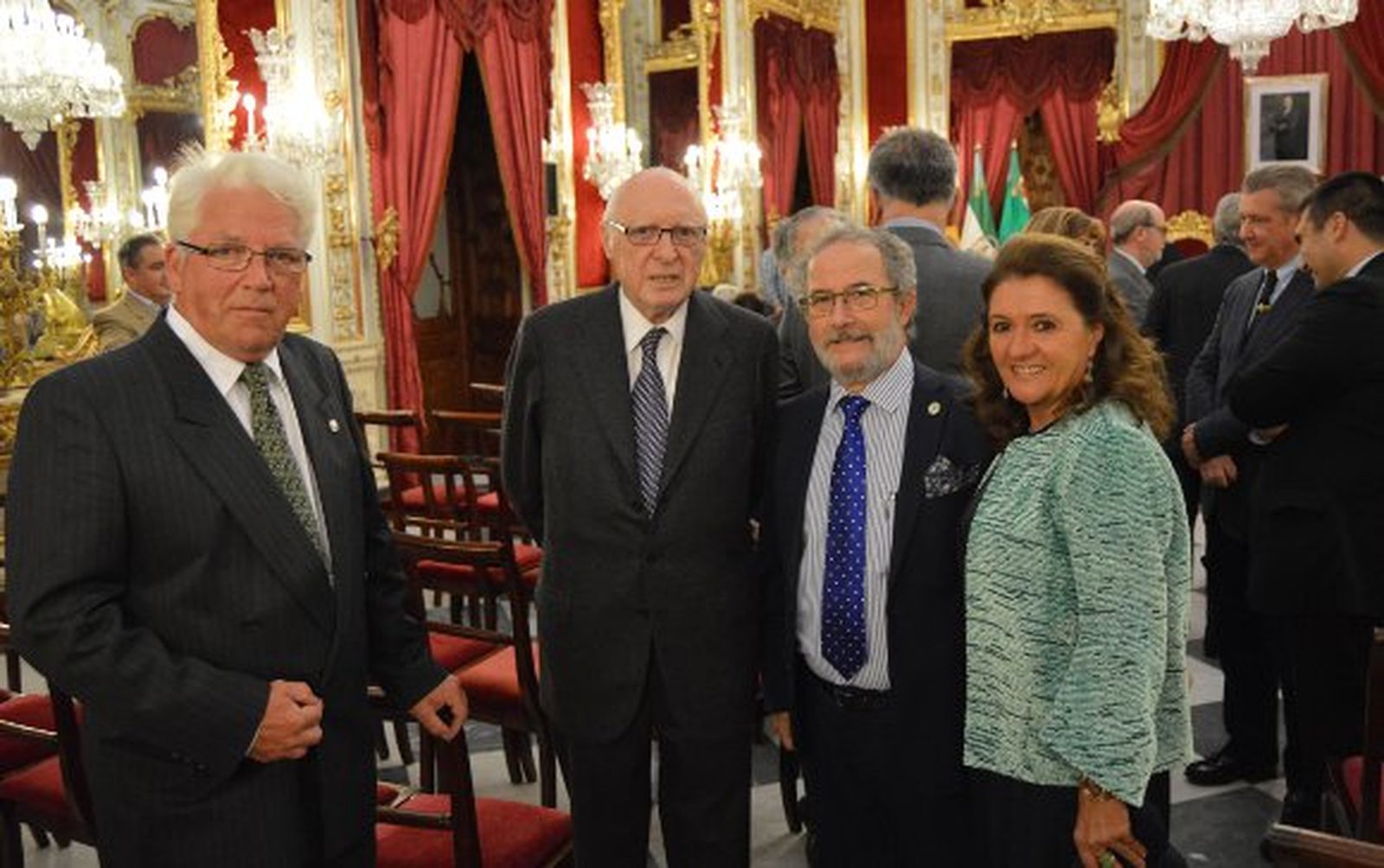 Hanz Joseph Artz, José Pedro Pérez-Llorca, José María Esteban y Montse de laRiba.

Foto: Ignacio Casas de Ciria