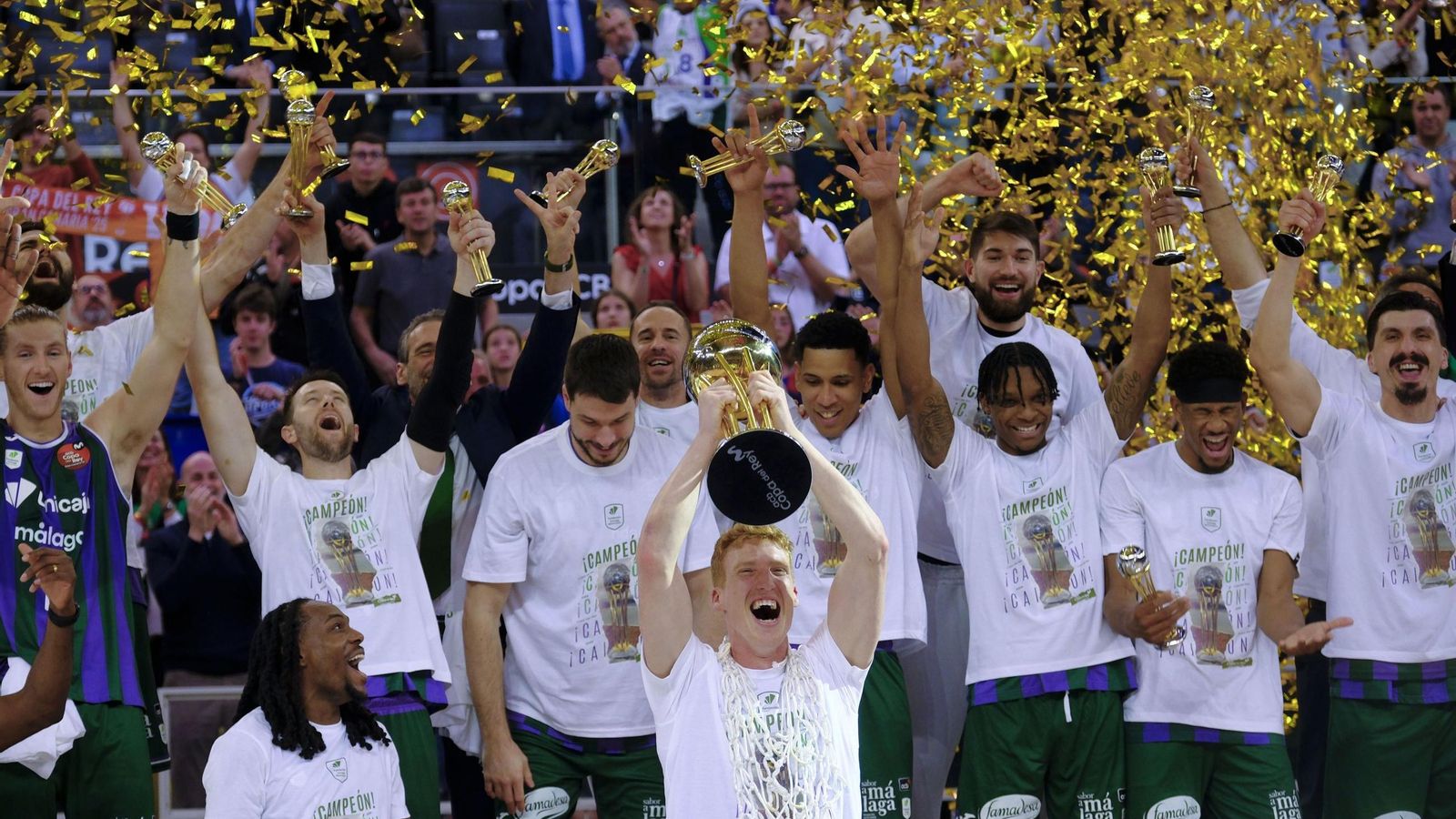 El Unicaja, campeón de Copa: Todas las imágenes del partido, la fiesta y la llegada a Málaga