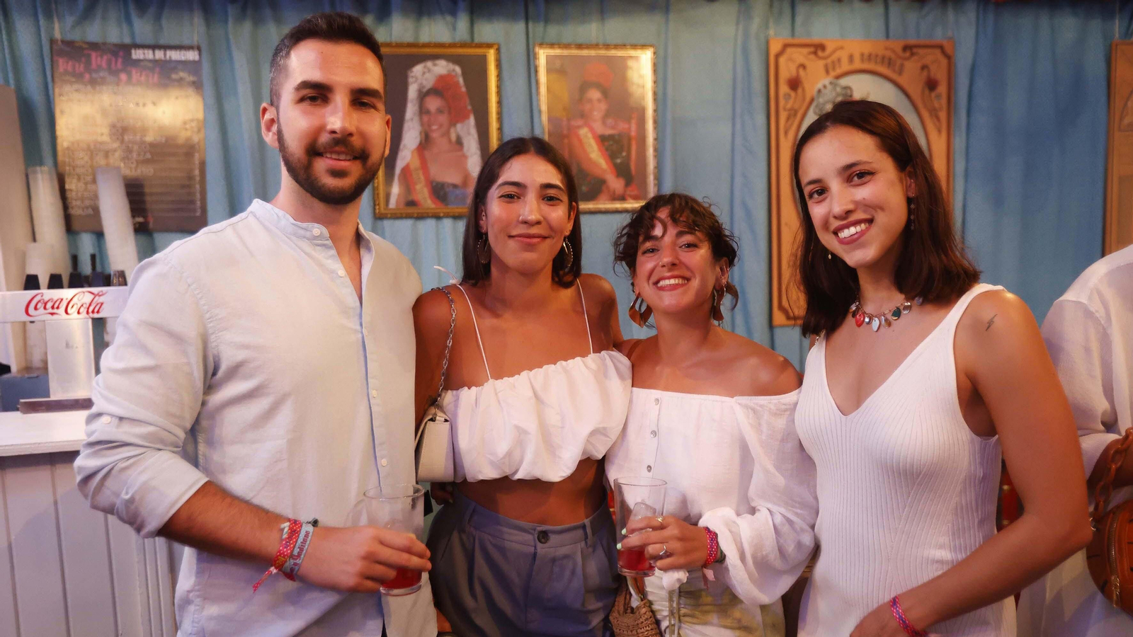 Búscate en las fotos de la noche del lunes en la Feria de La Línea 2023 Búscate en las fotos de la noche del lunes en la Feria de La Línea 2023