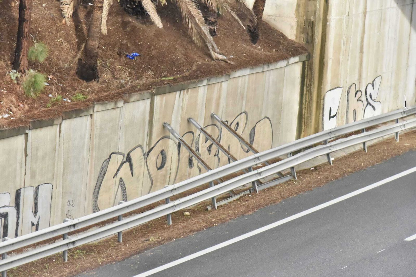 Fotos del muro de contención en la ronda de circunvalación de Algeciras