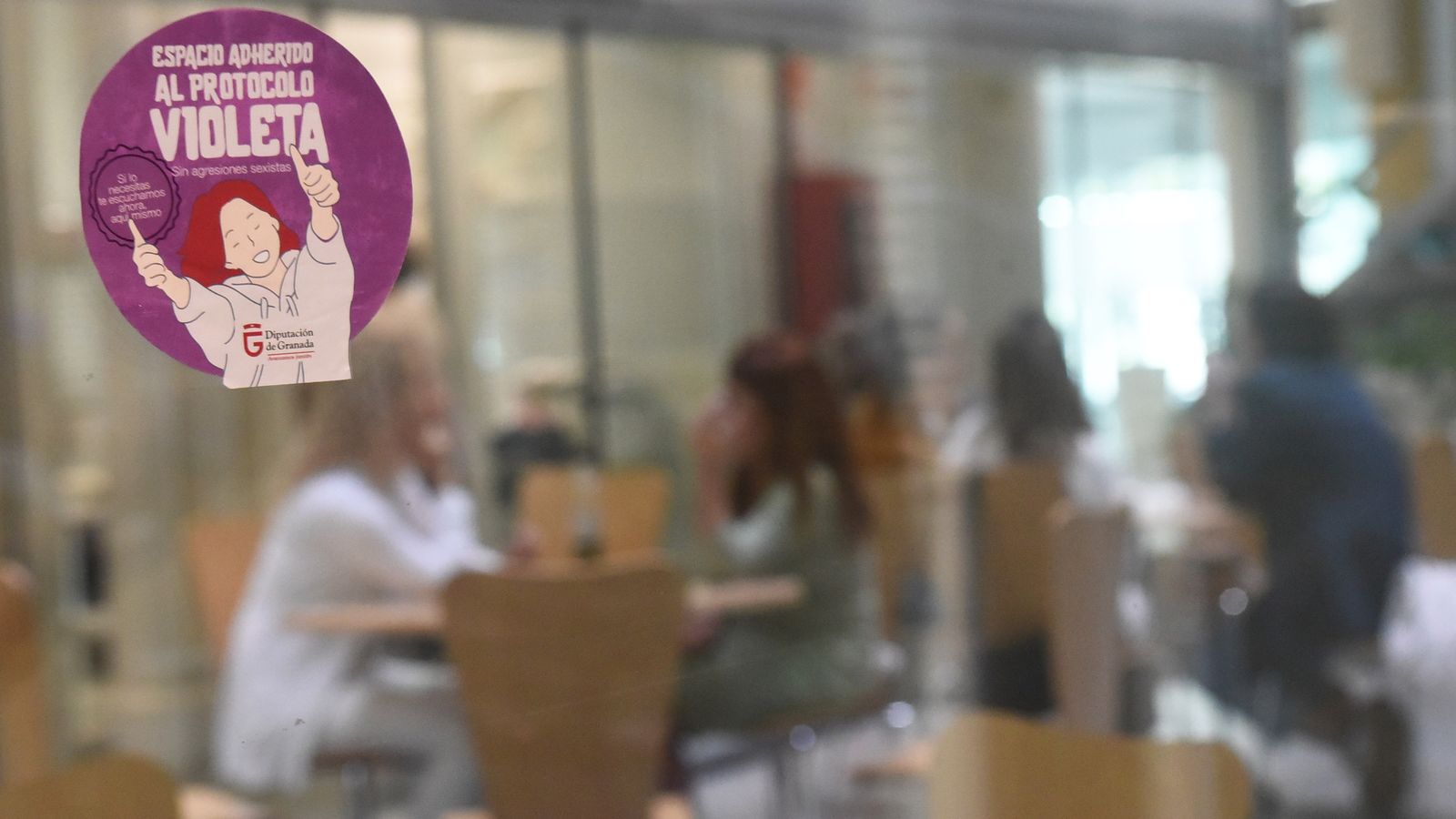 Señalización de espacio adherido al Protocolo Violeta