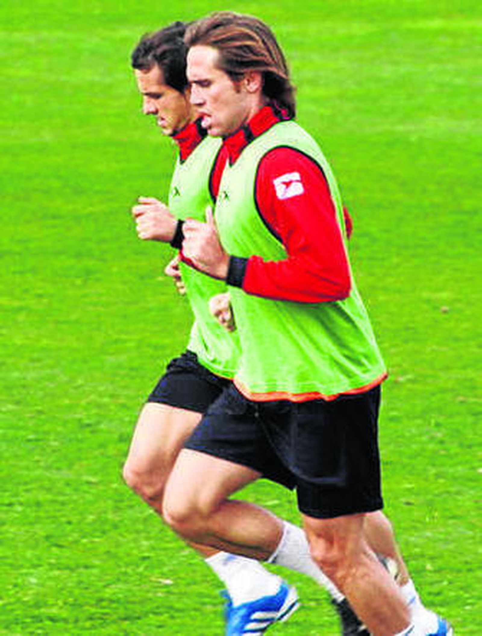 Corona corre con Piatti.
